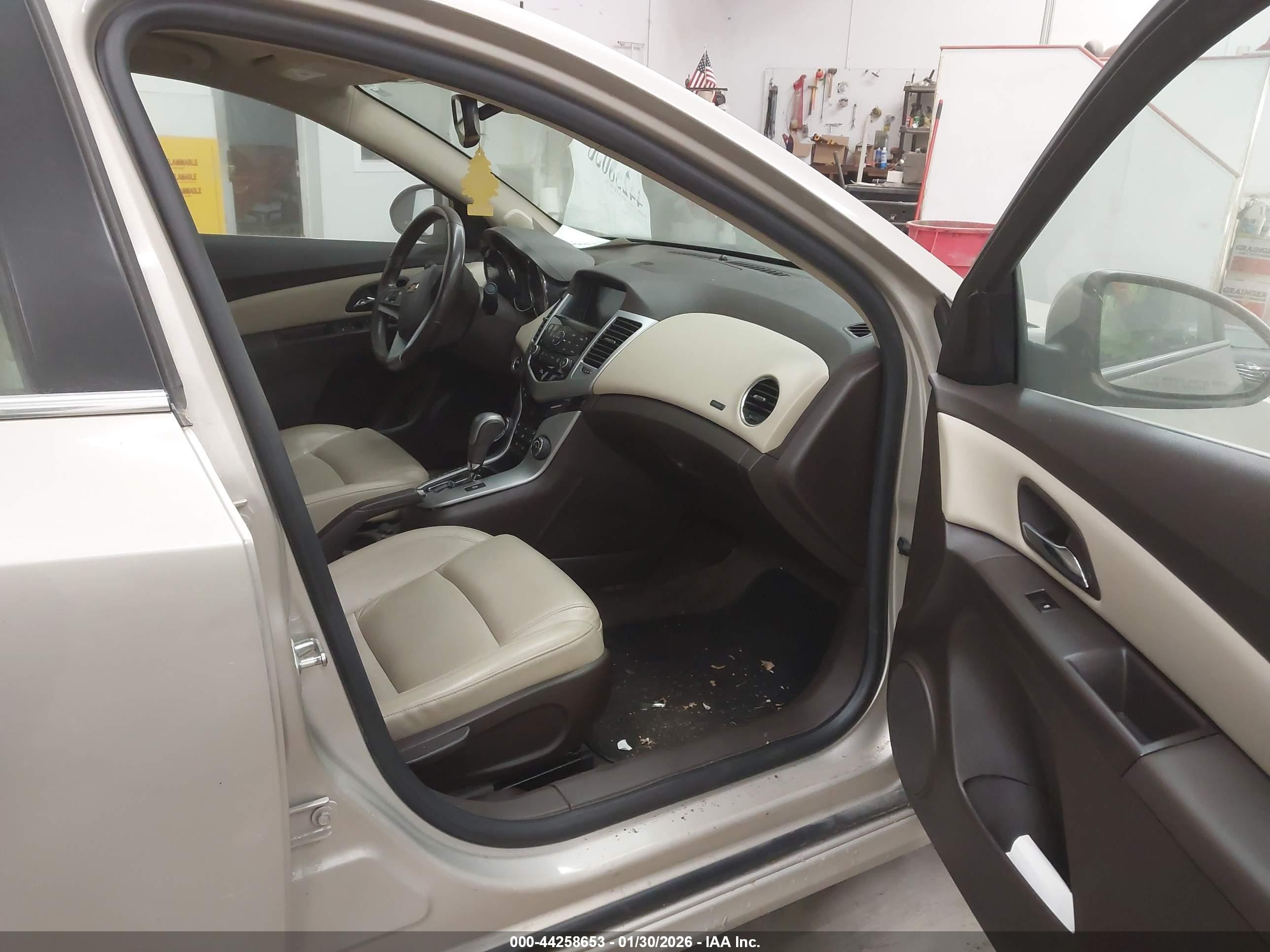 CHEVROLET CRUZE image 5