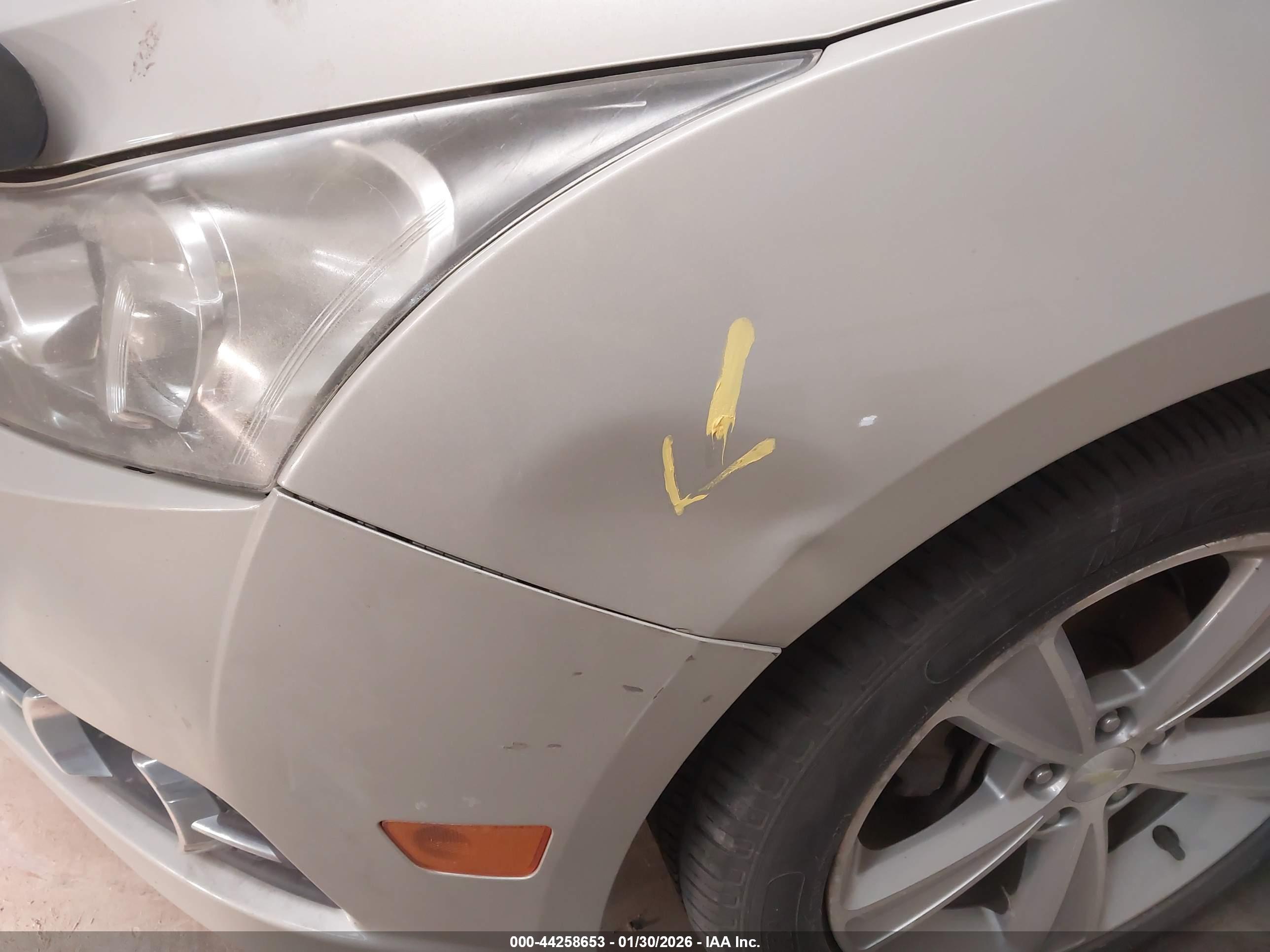 CHEVROLET CRUZE image 6