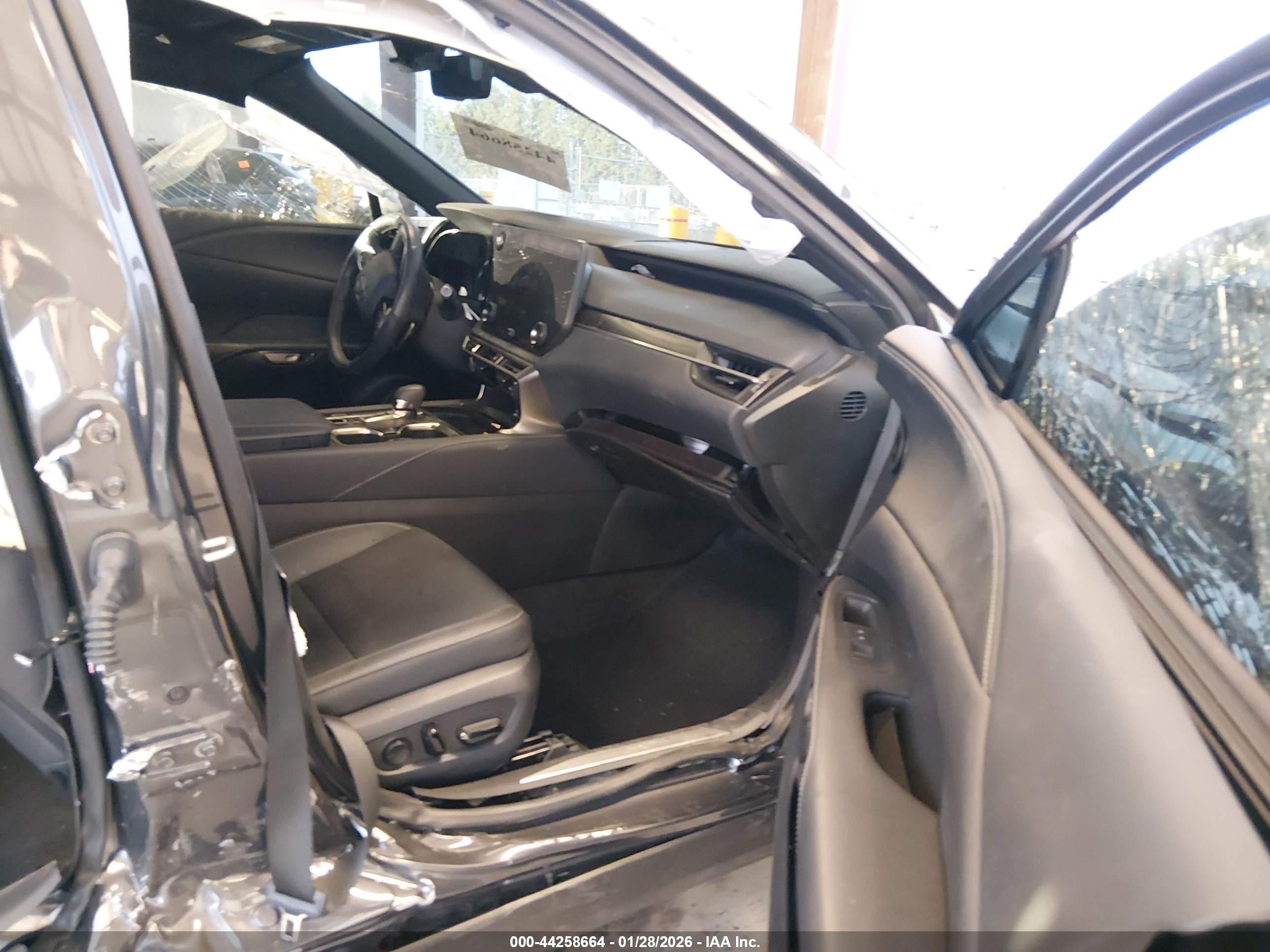 LEXUS RX image 5