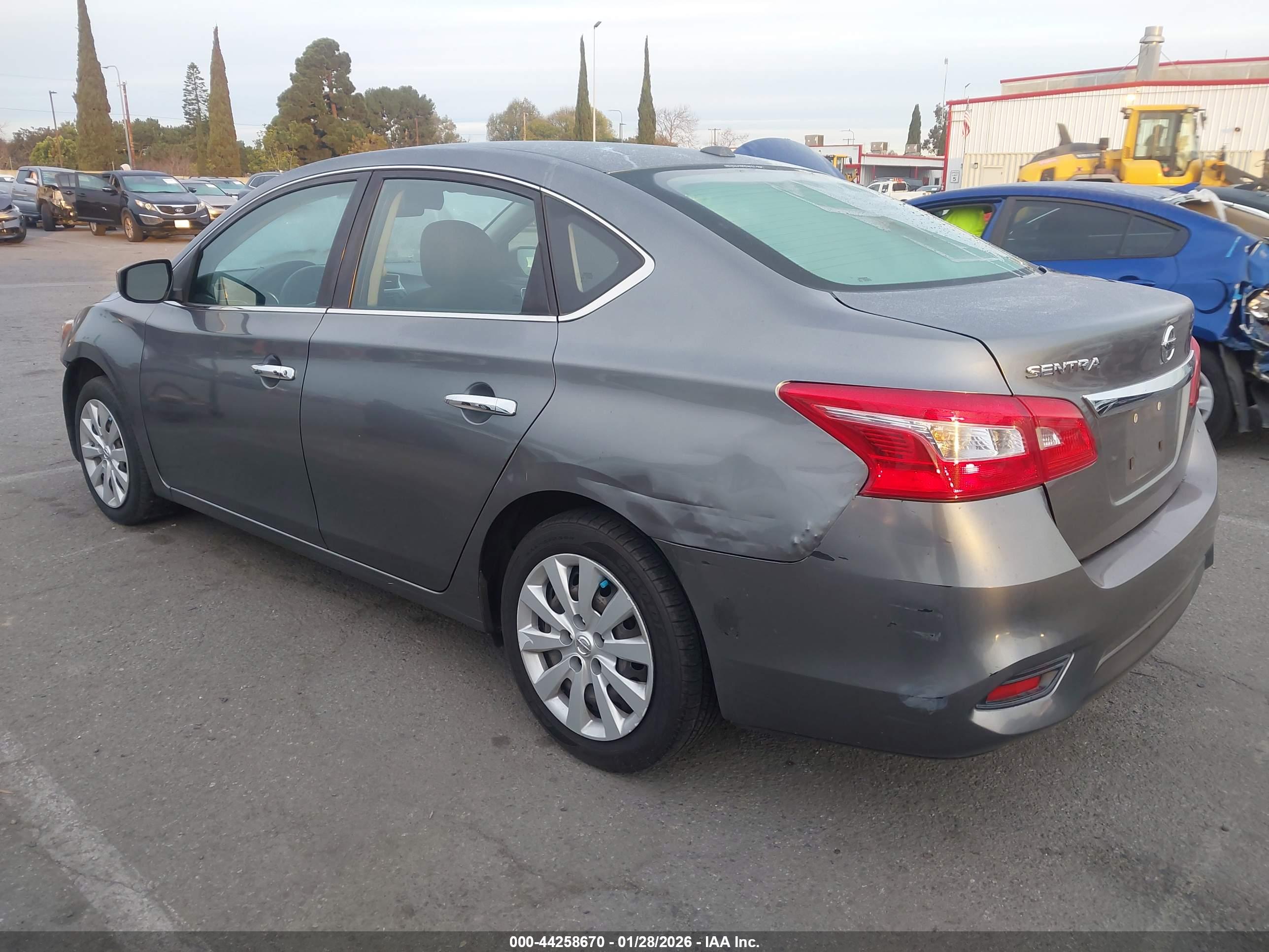NISSAN SENTRA image 3