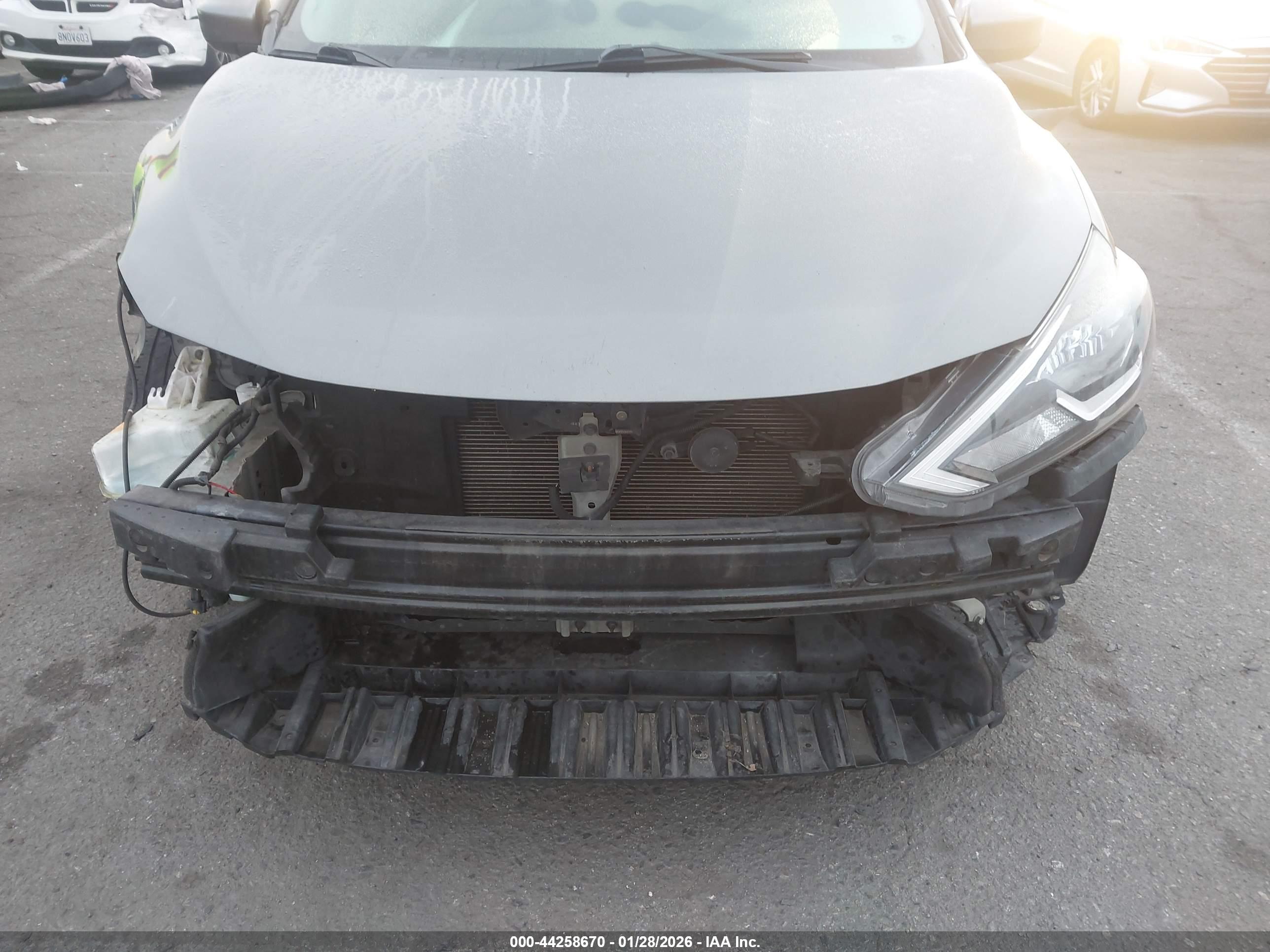 NISSAN SENTRA image 6
