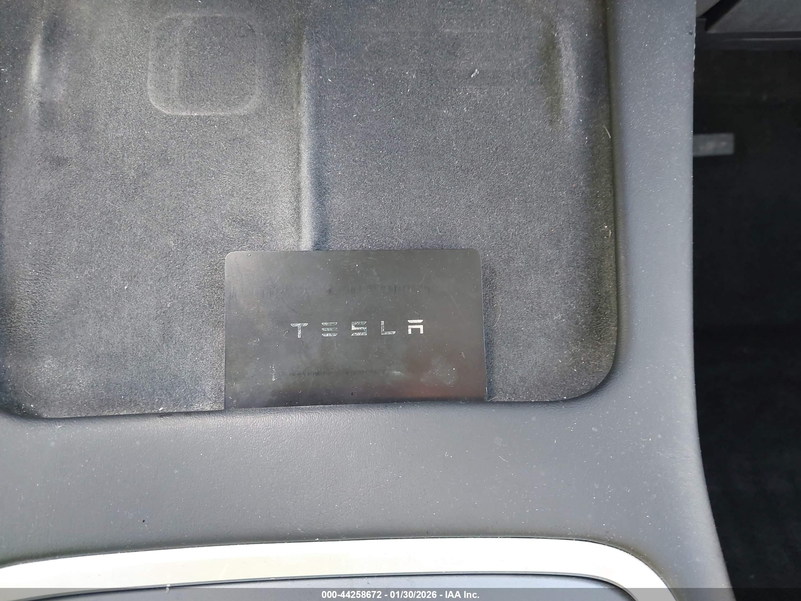 TESLA MODEL image 11