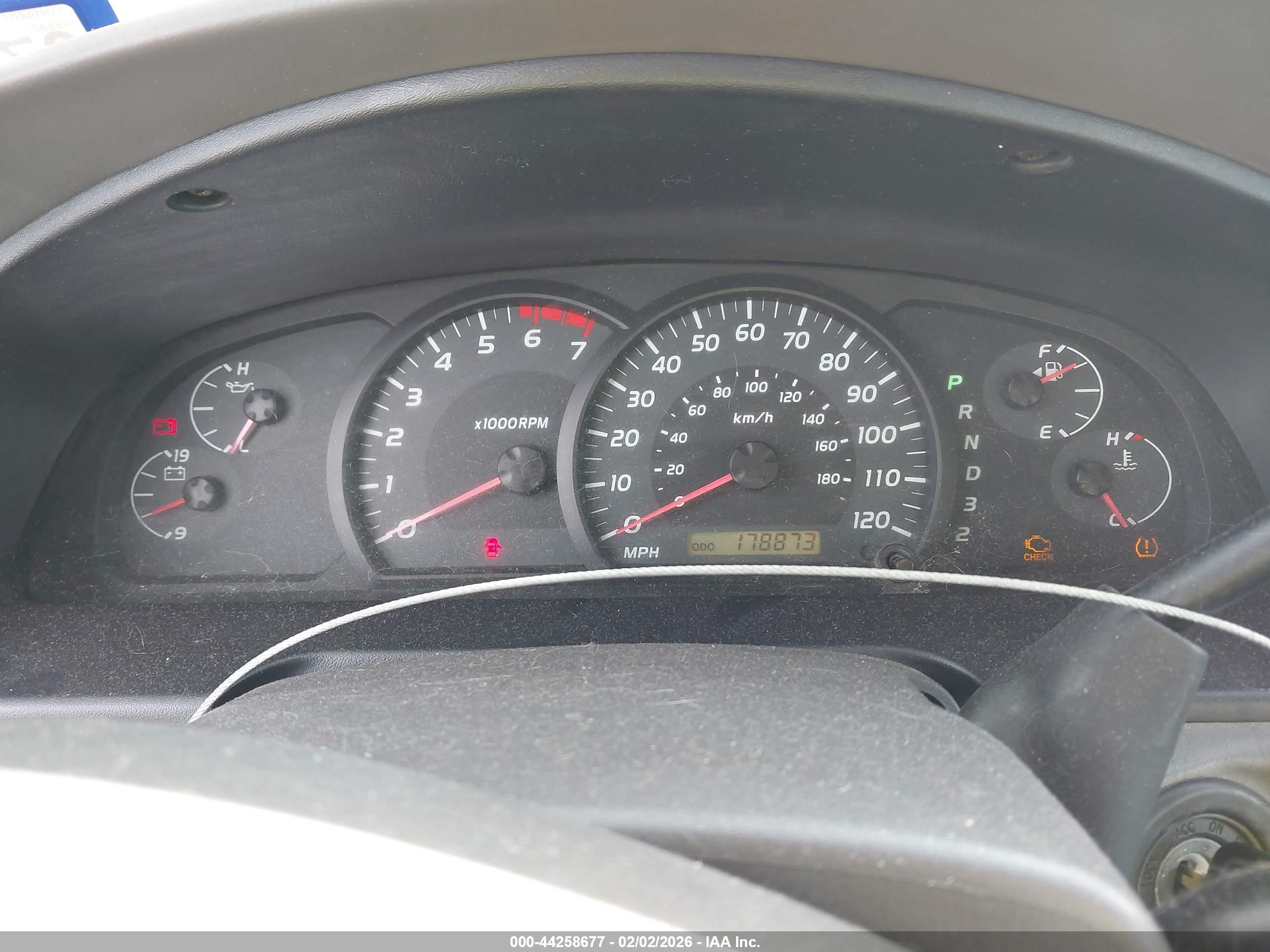 TOYOTA TUNDRA image 7
