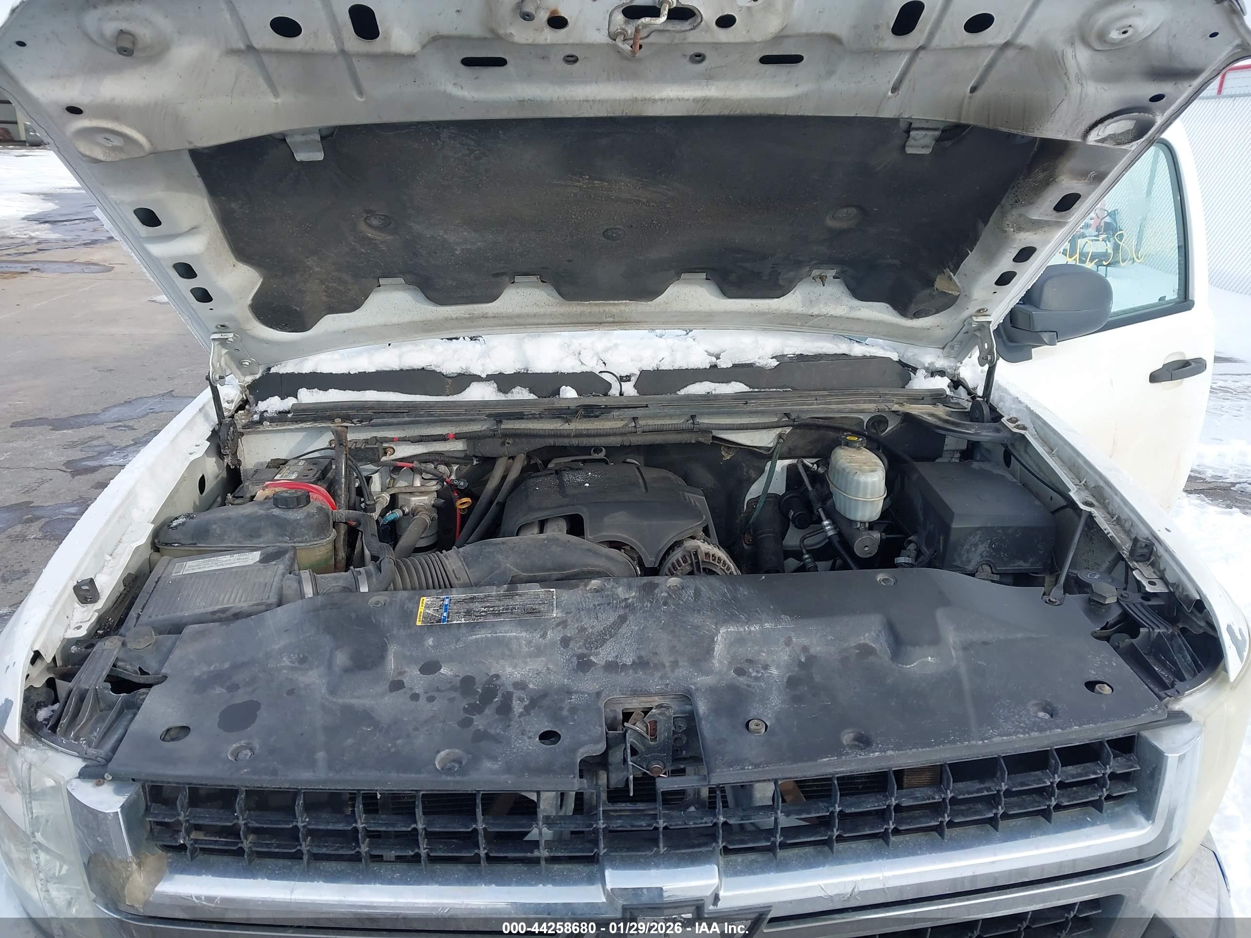 CHEVROLET SILVERADO image 10