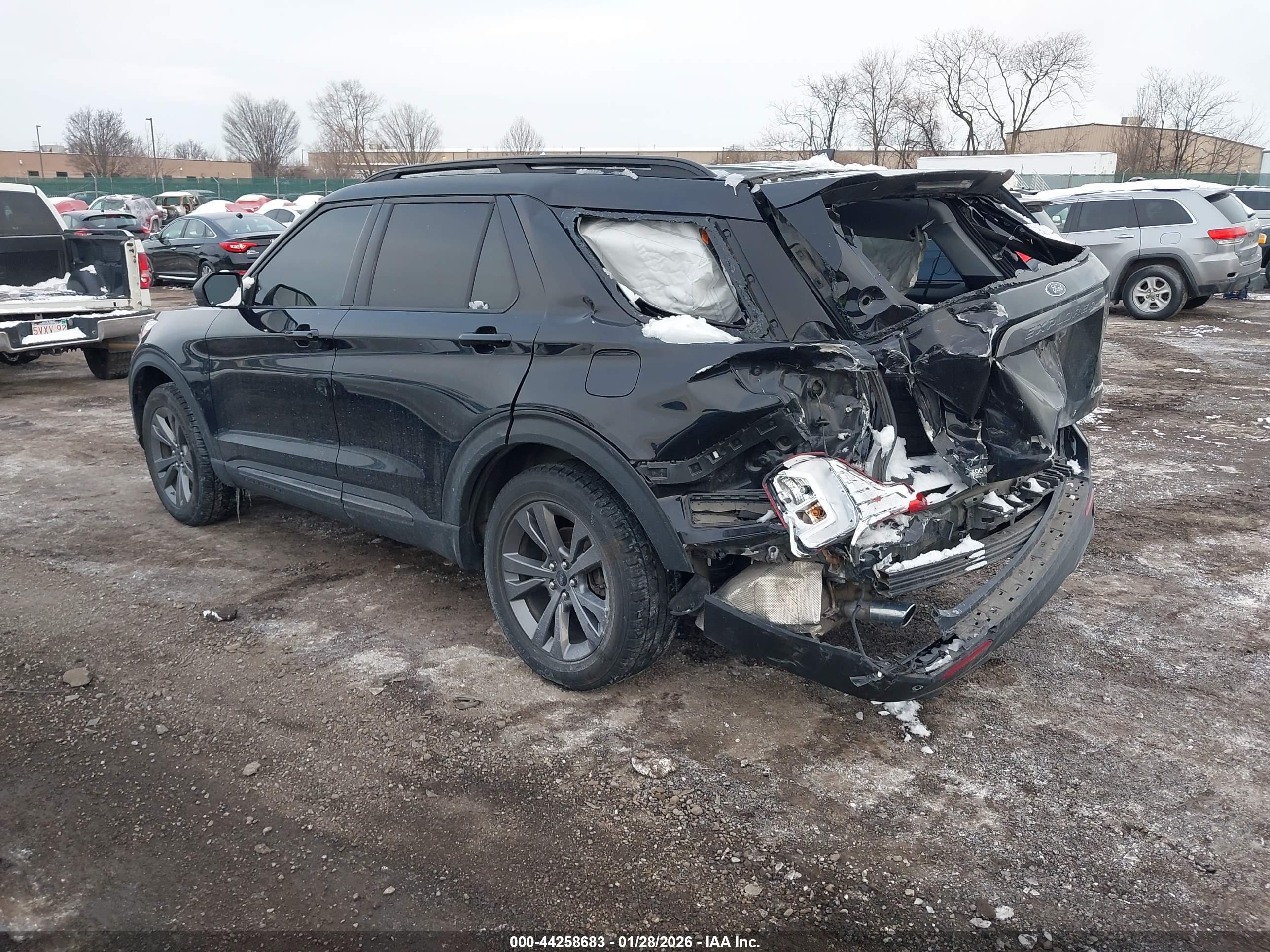 FORD EXPLORER image 3