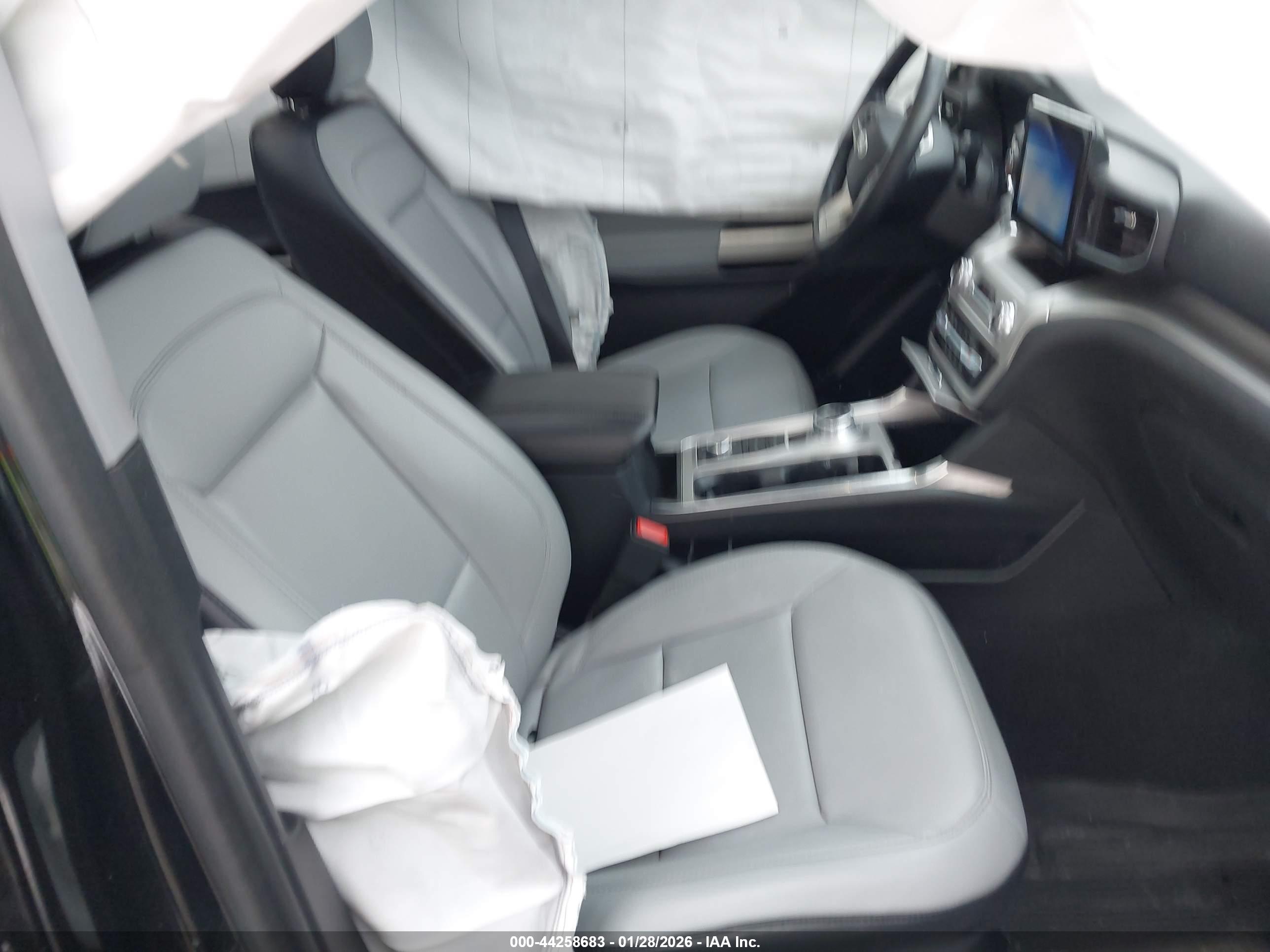 FORD EXPLORER image 5