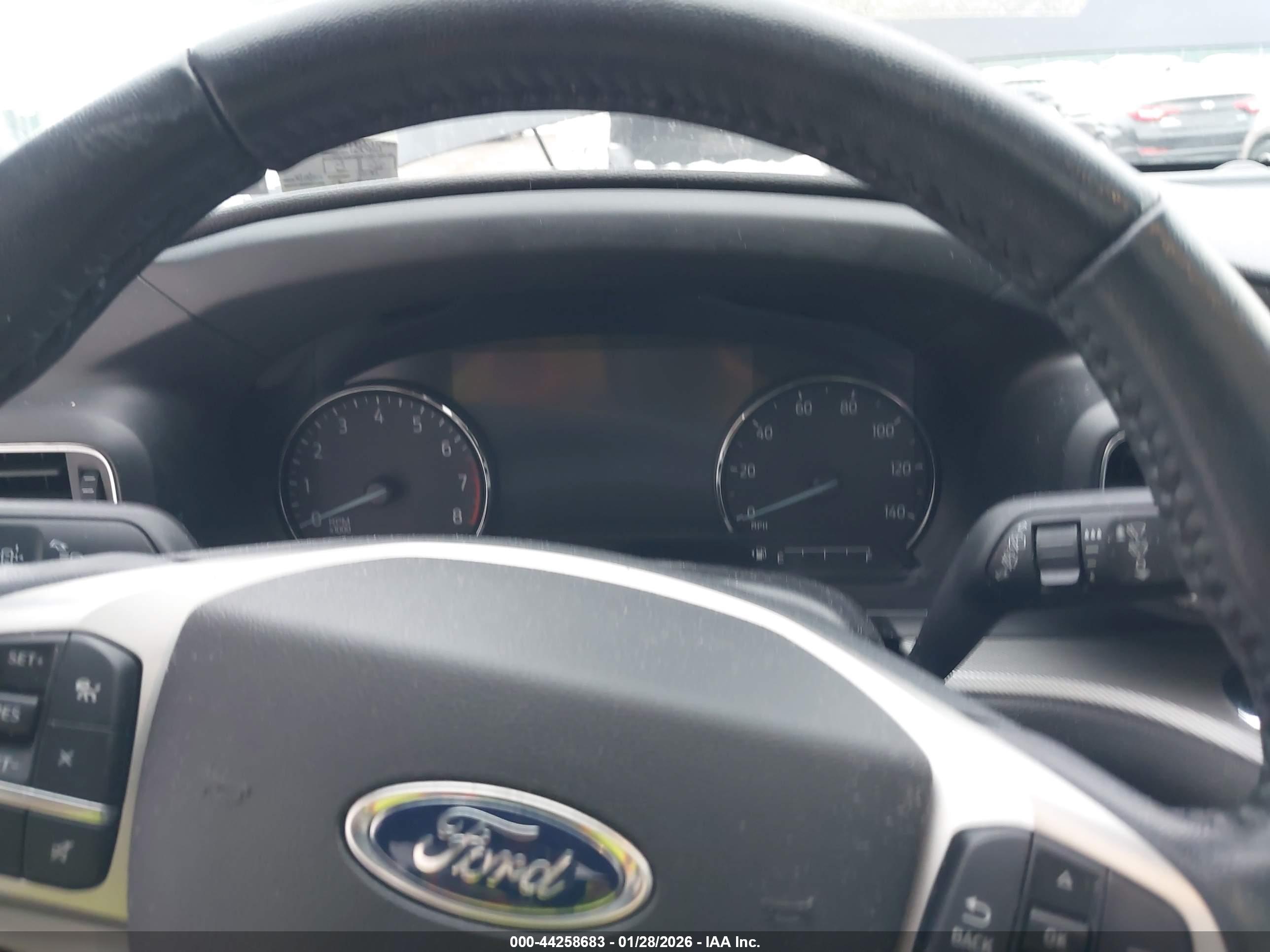 FORD EXPLORER image 7