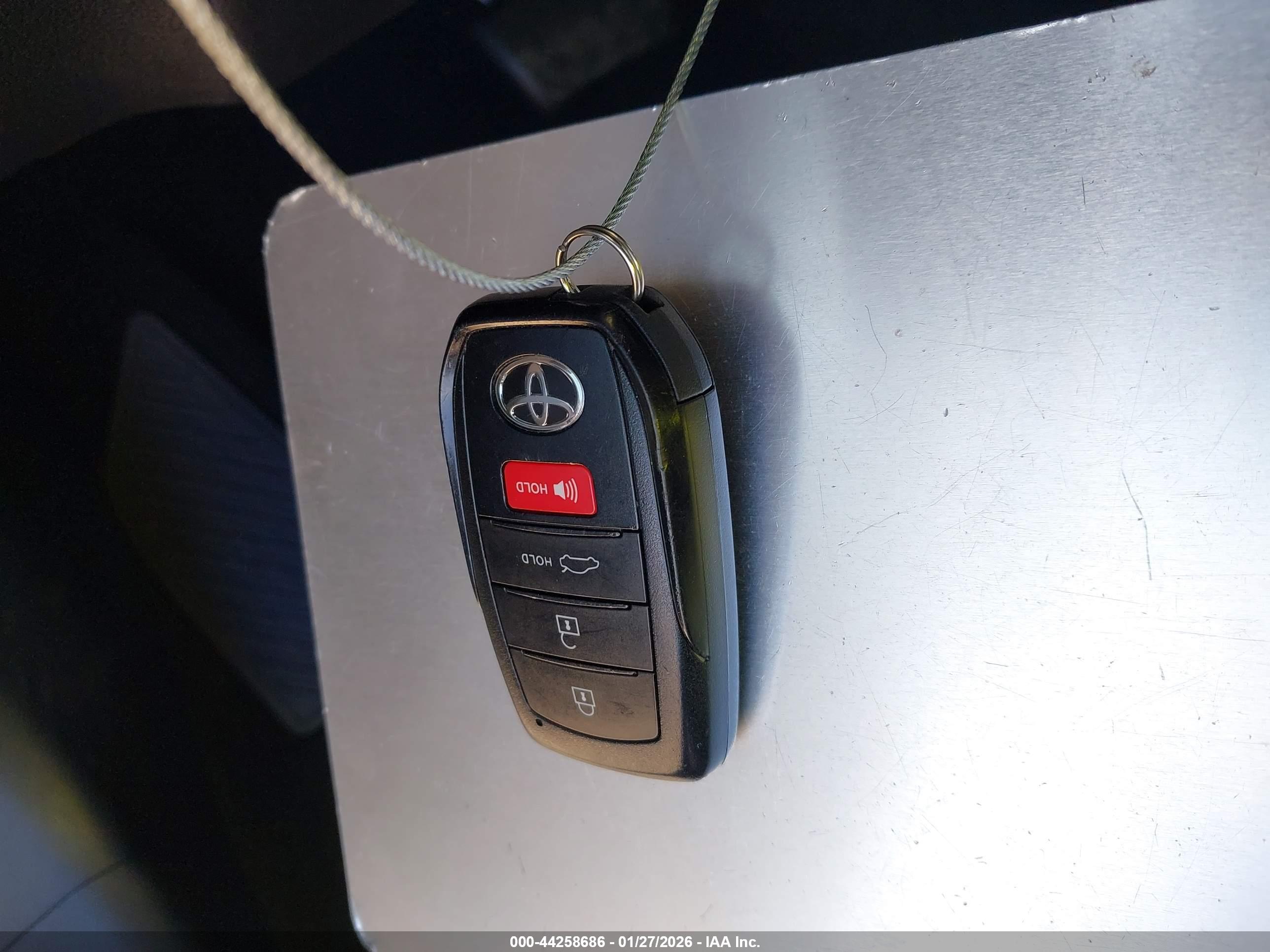 TOYOTA COROLLA image 11