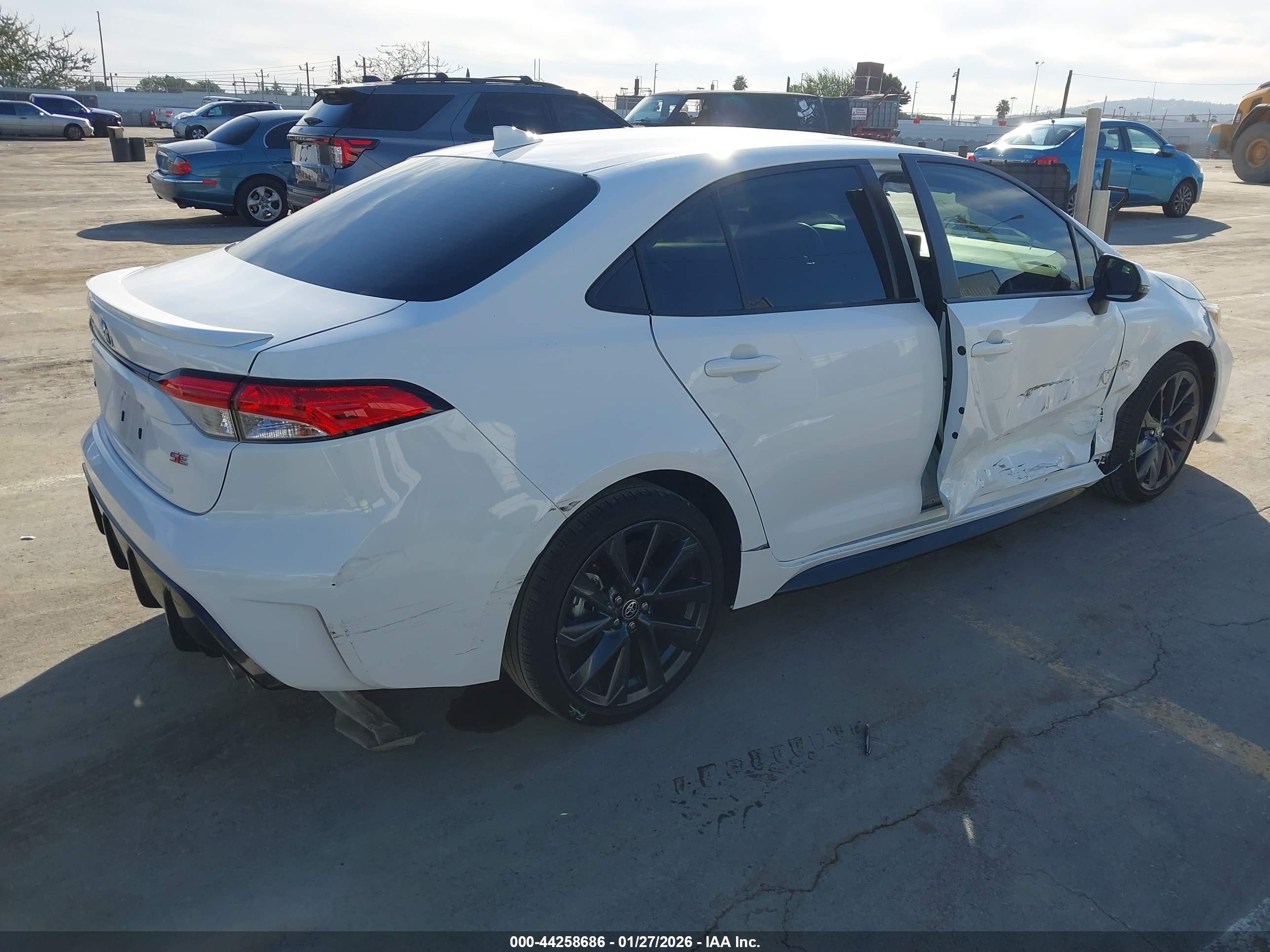 TOYOTA COROLLA image 4