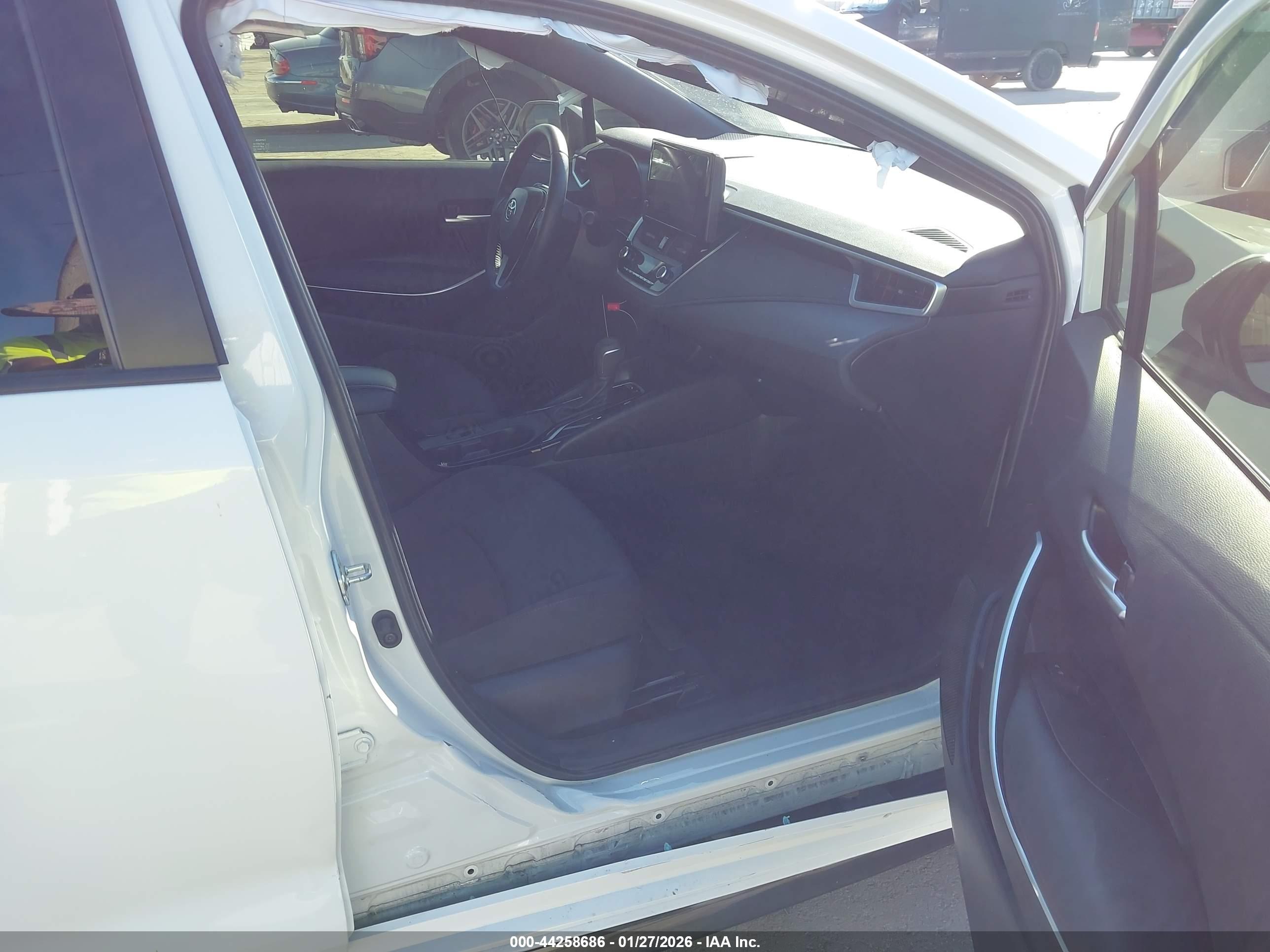 TOYOTA COROLLA image 5