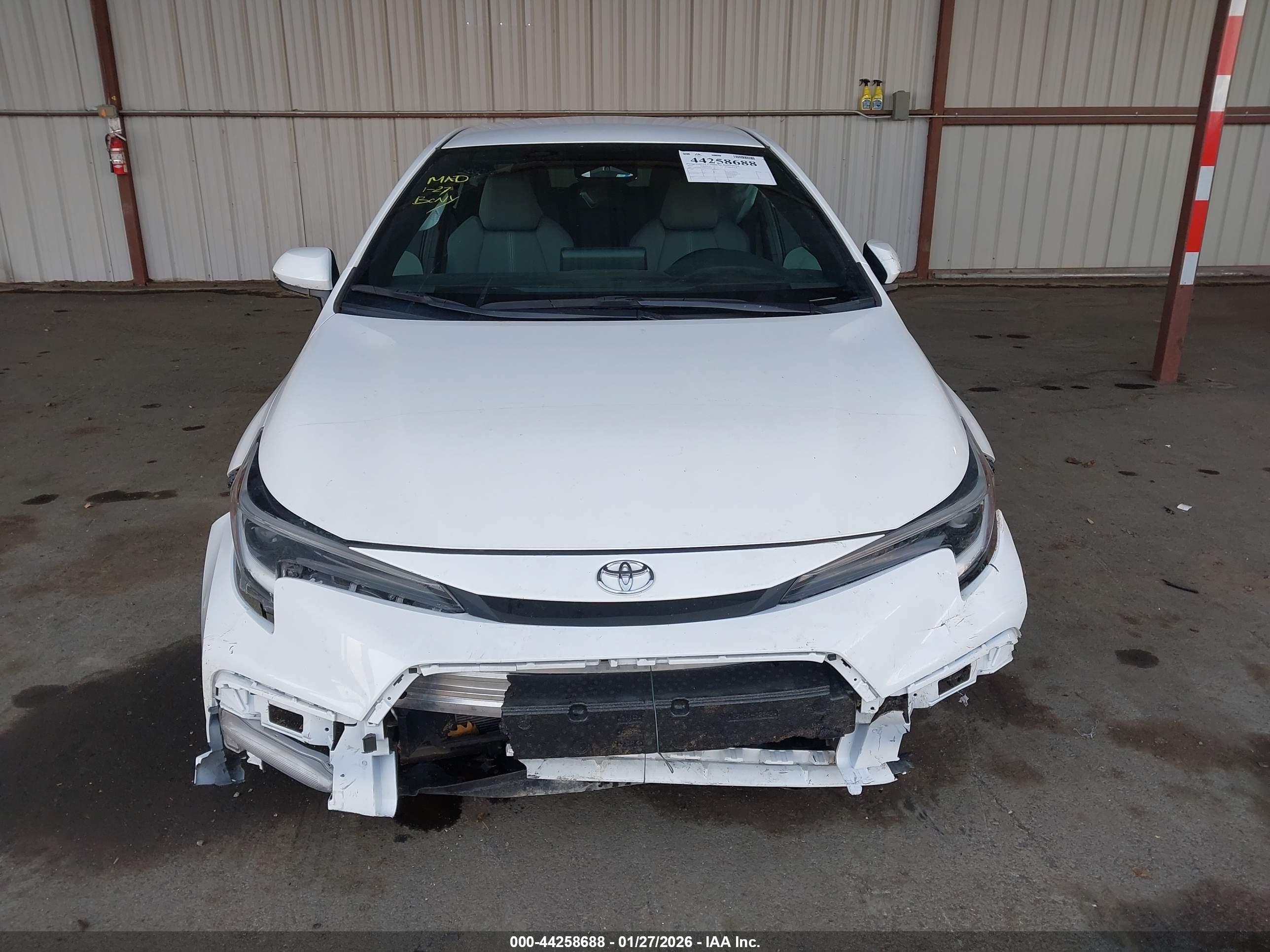 TOYOTA COROLLA image 6