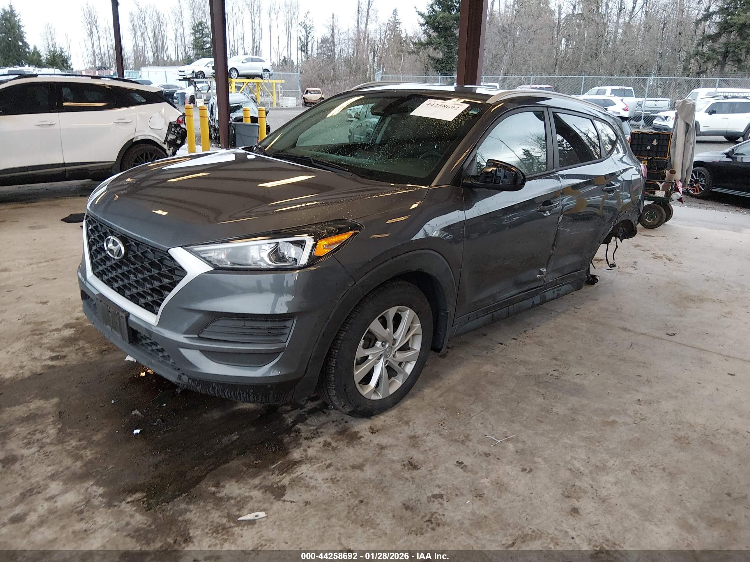 HYUNDAI TUCSON image 2