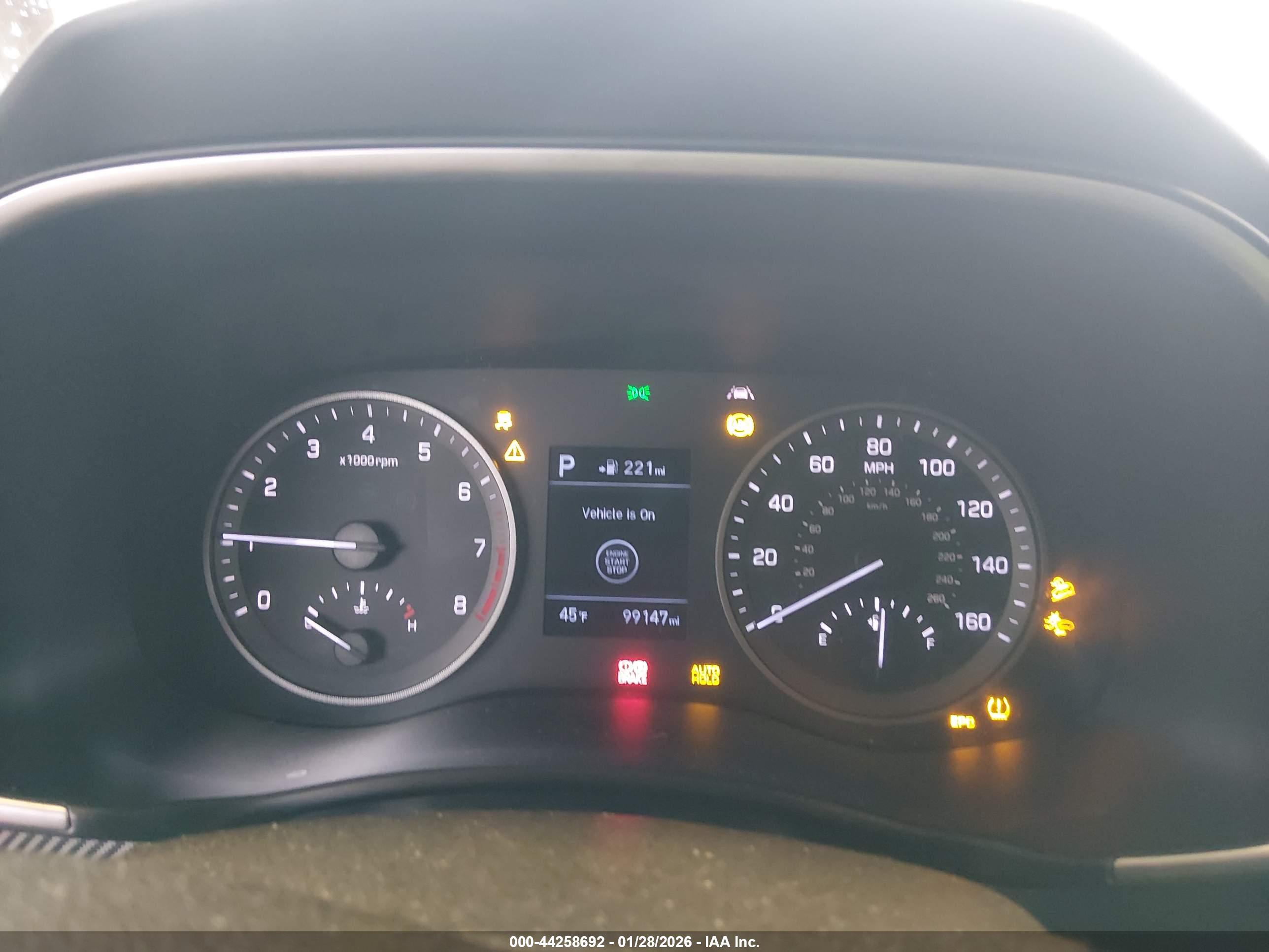 HYUNDAI TUCSON image 7