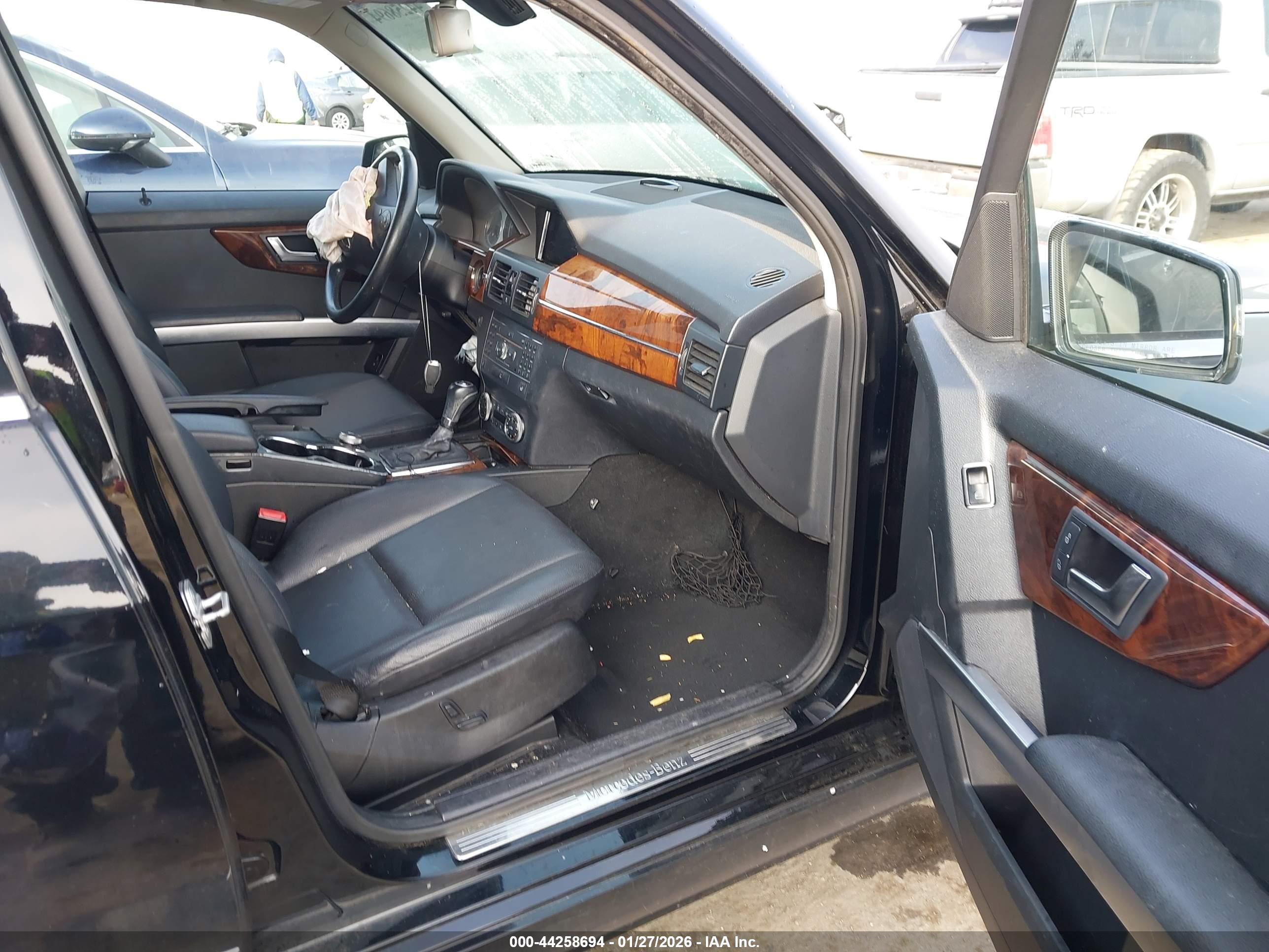 MERCEDES-BENZ GLK image 5