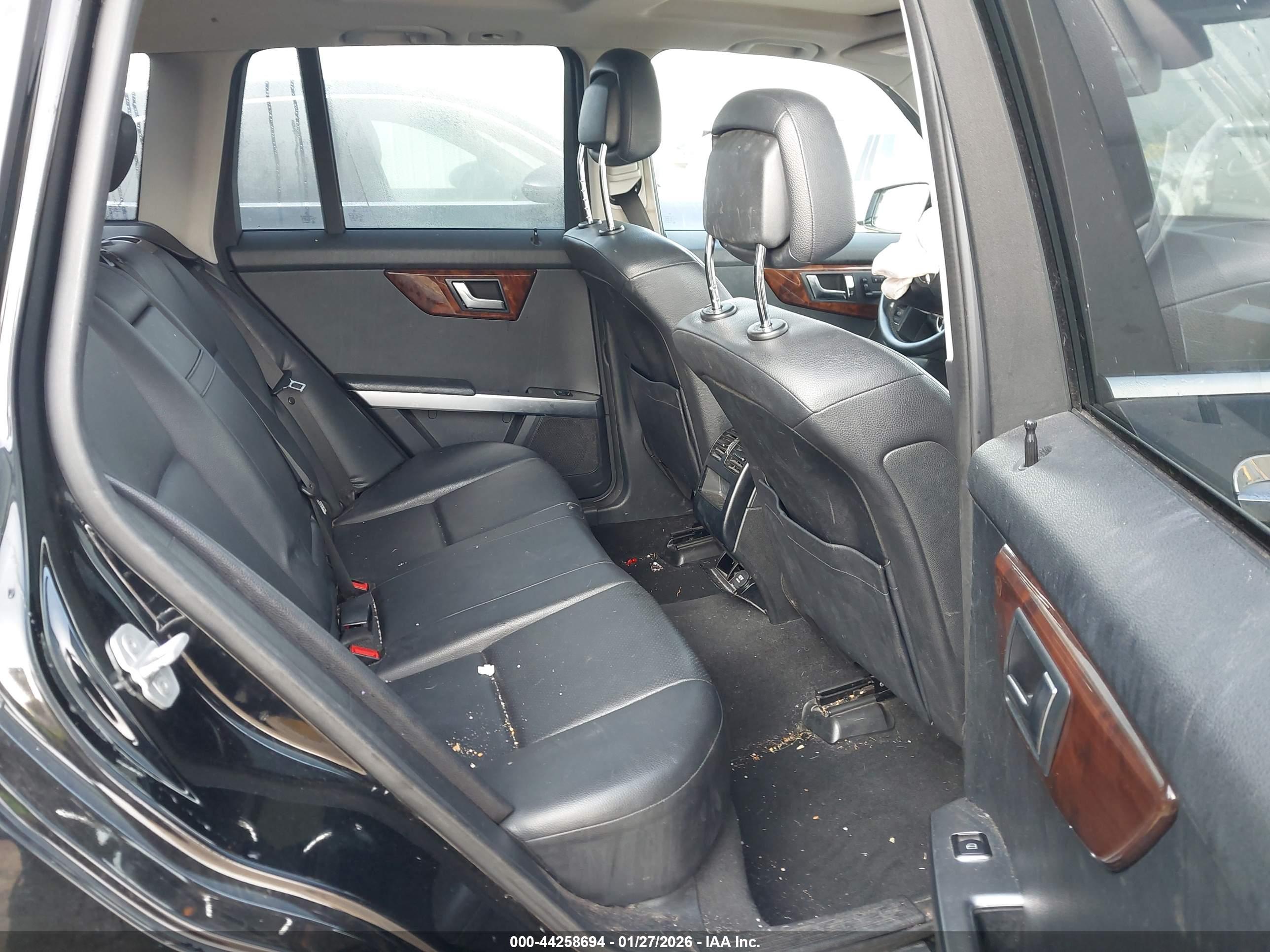 MERCEDES-BENZ GLK image 8