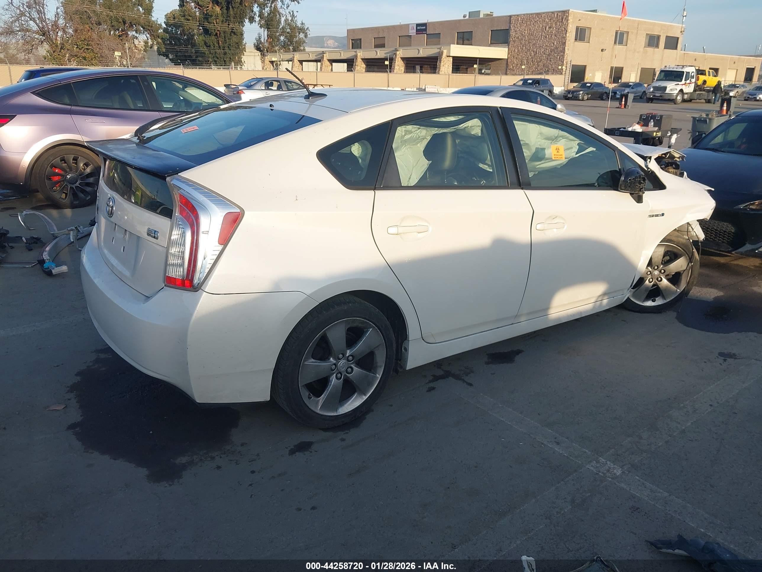 TOYOTA PRIUS image 4