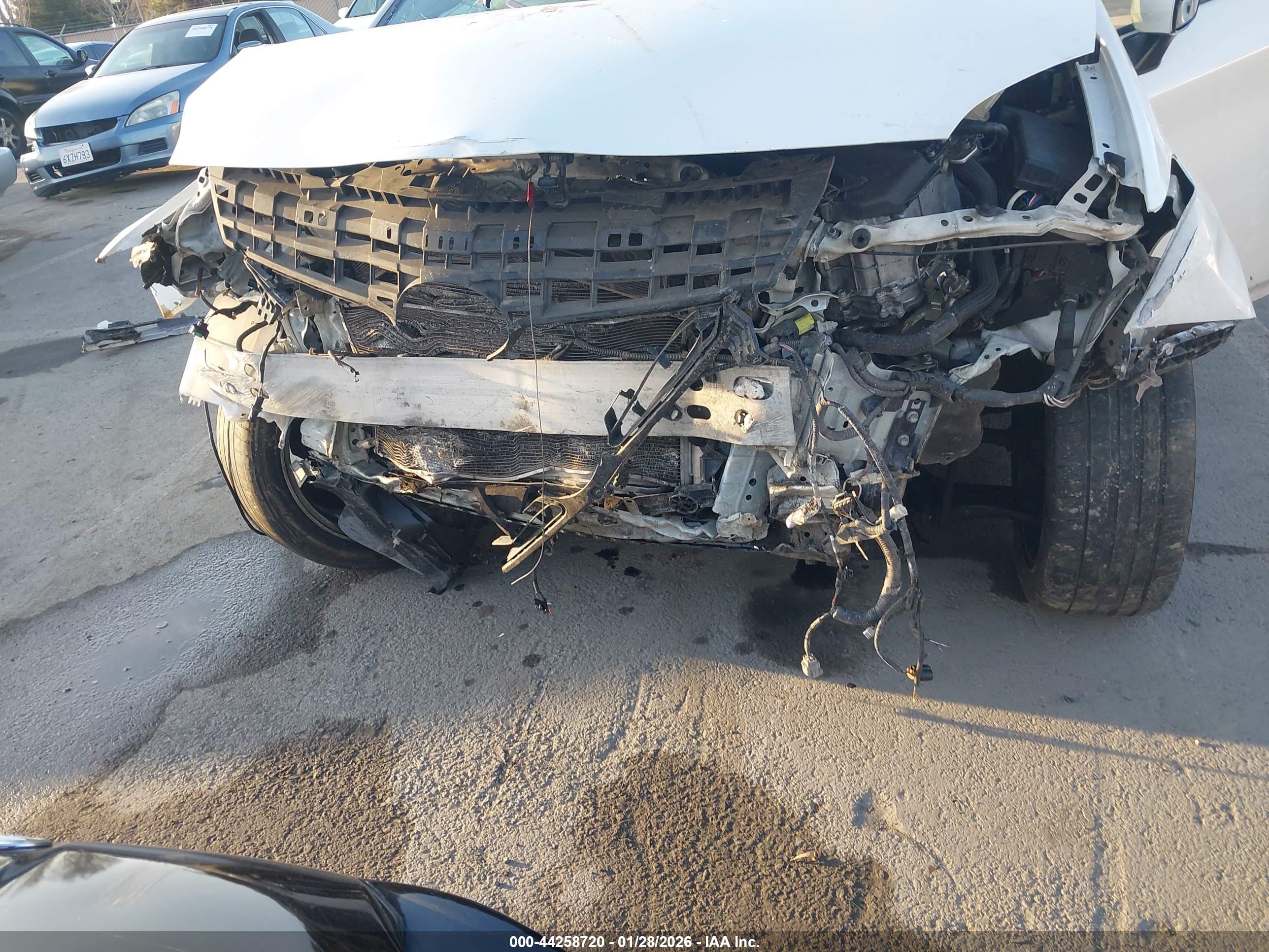 TOYOTA PRIUS image 6