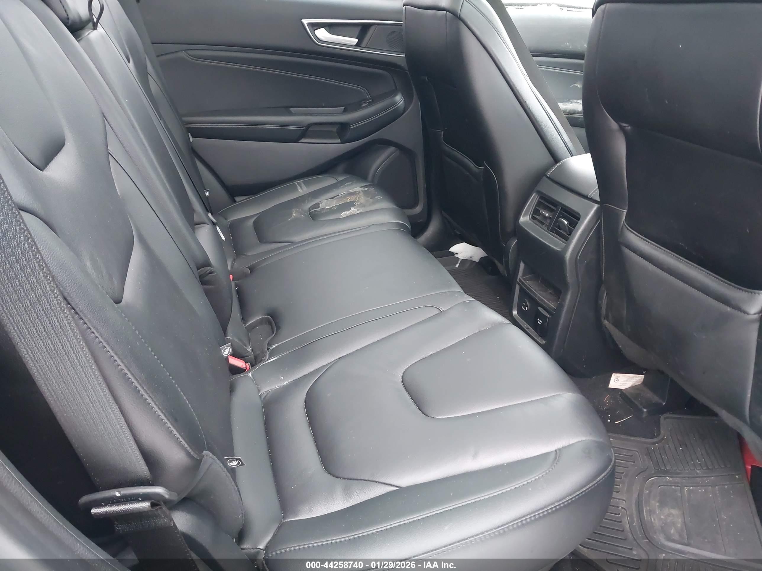 FORD EDGE image 8