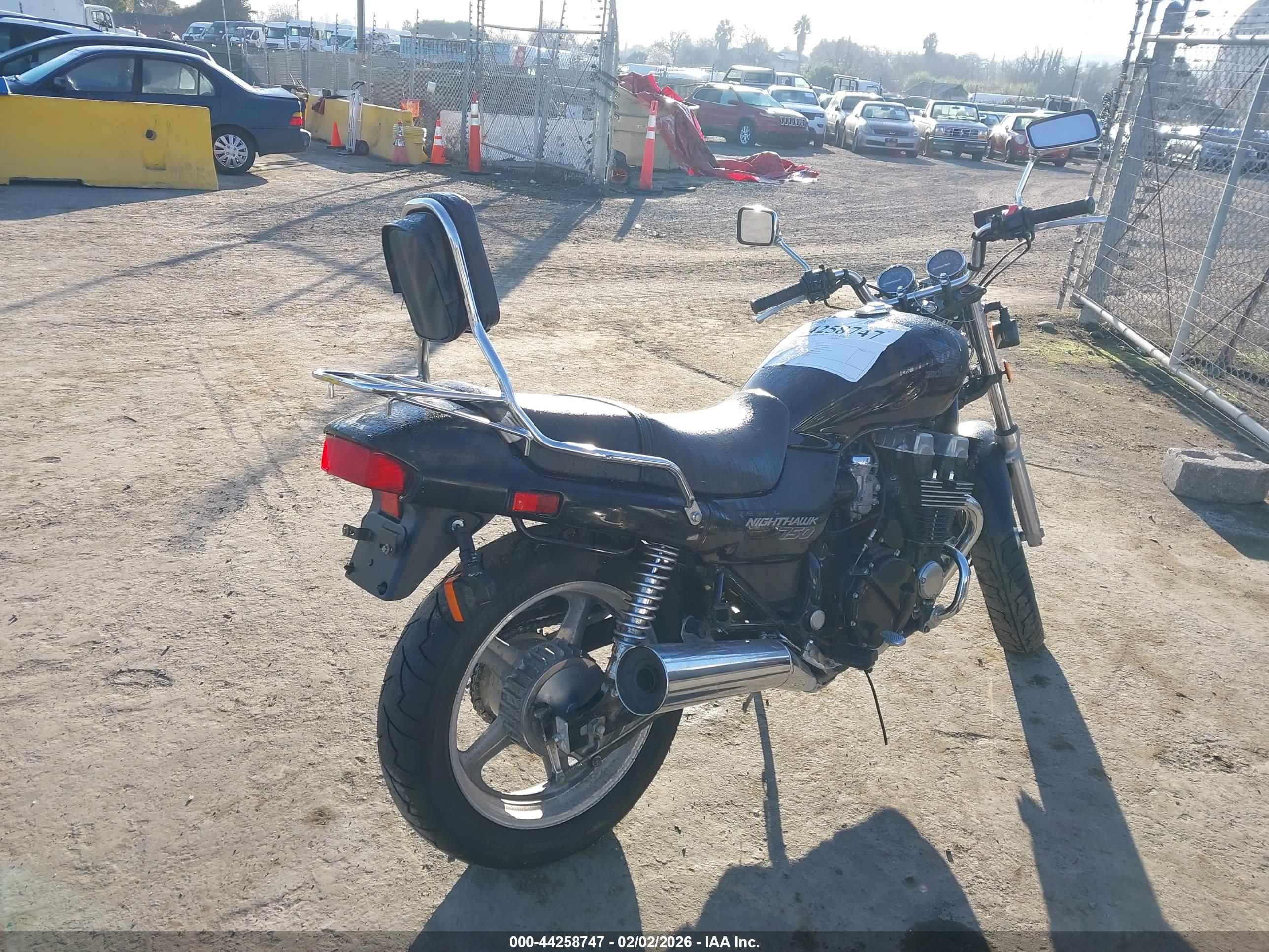 HONDA CB750 image 4