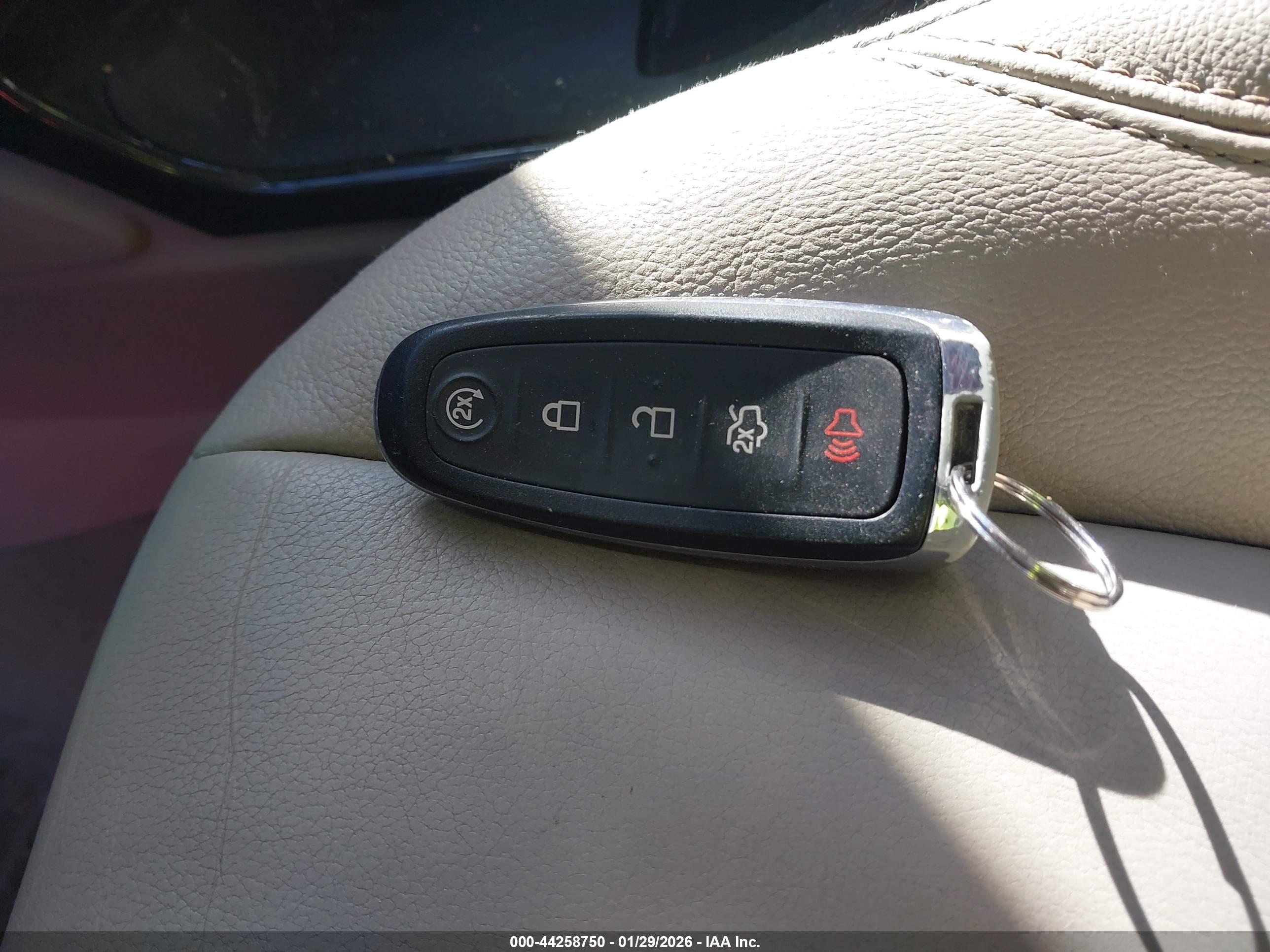 FORD ESCAPE image 11