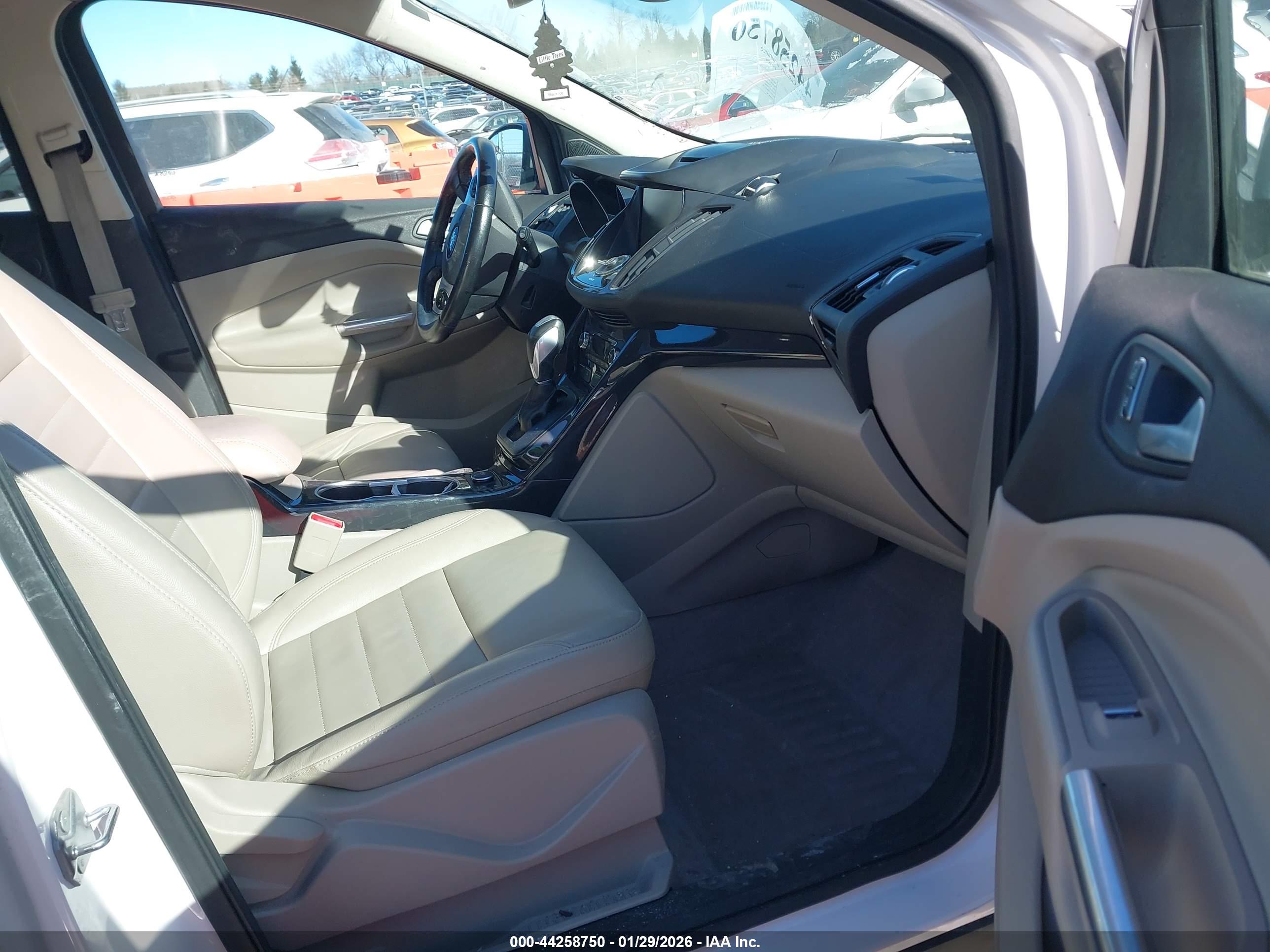 FORD ESCAPE image 5