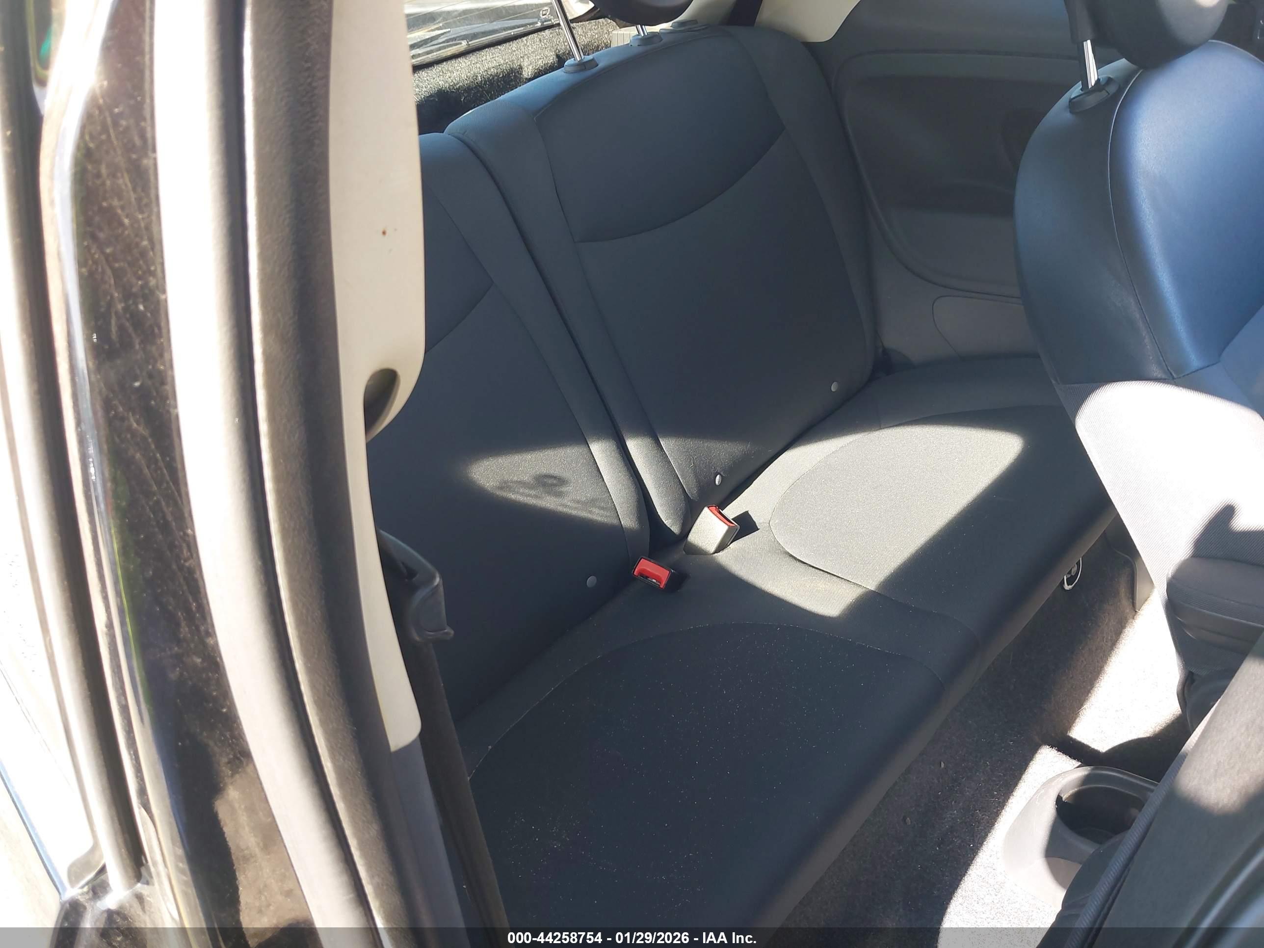 FIAT 500 image 8