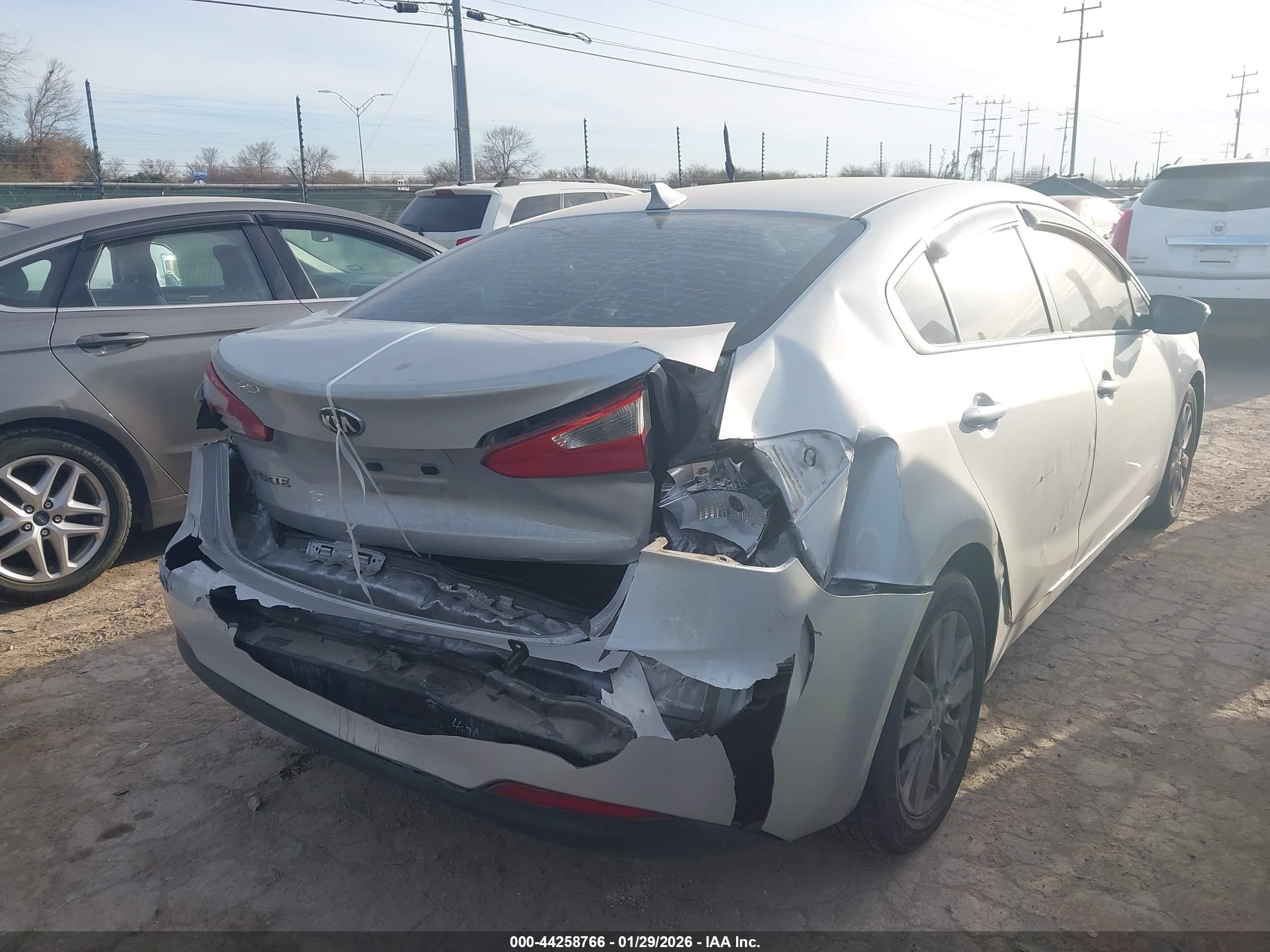 KIA FORTE image 6