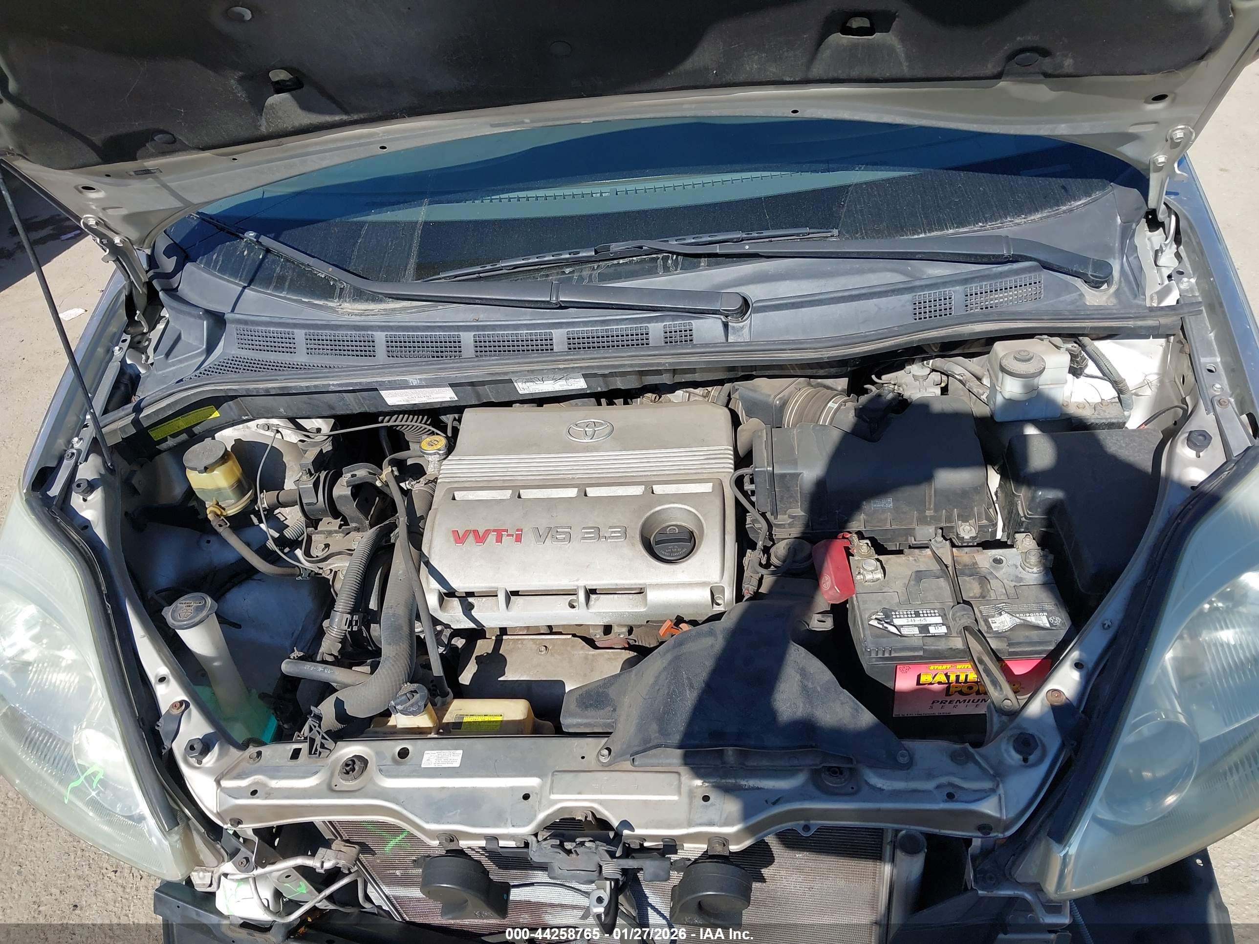 TOYOTA SIENNA image 10