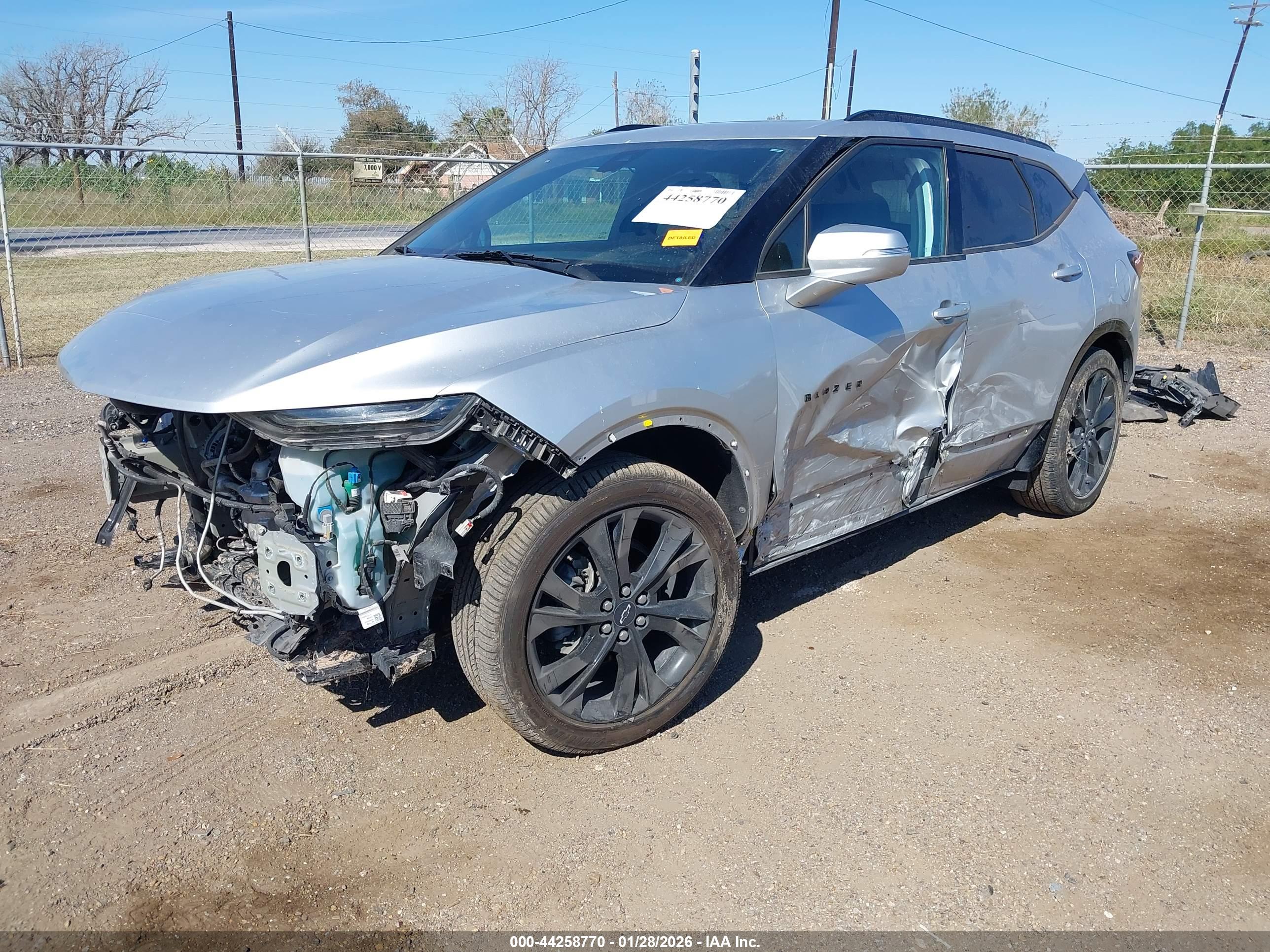 CHEVROLET BLAZER image 2