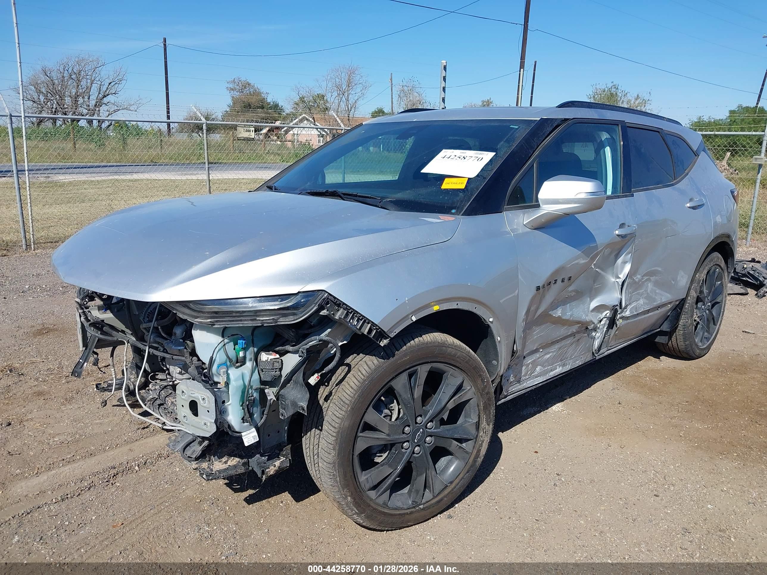 CHEVROLET BLAZER image 6