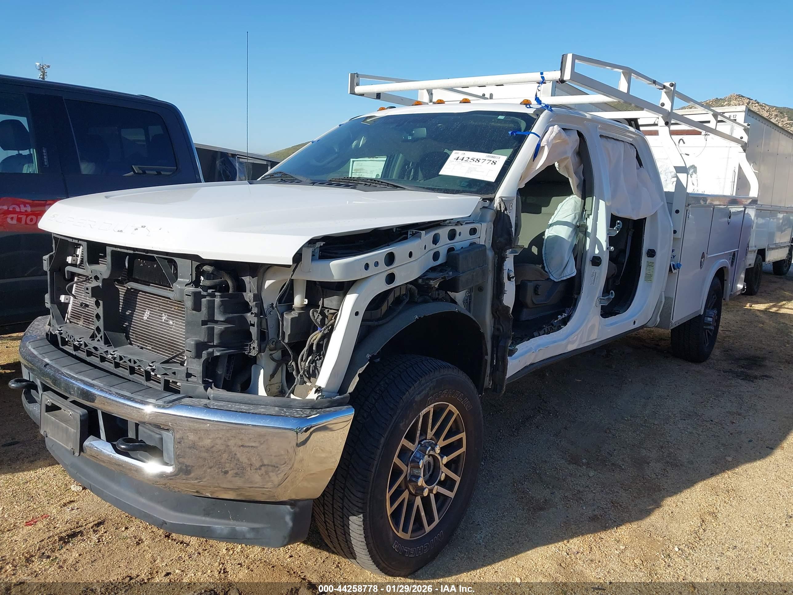 FORD F-350 image 2