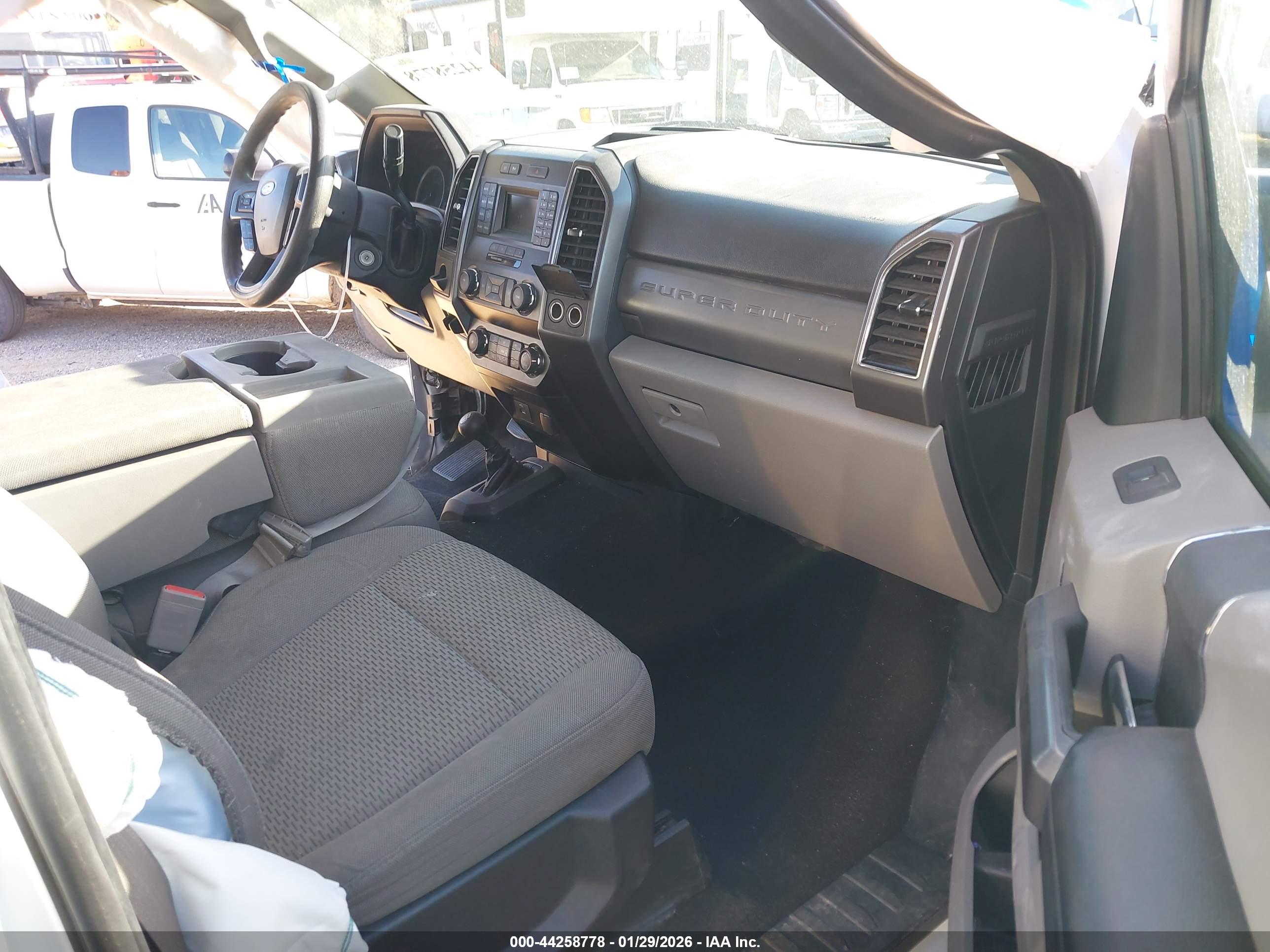FORD F-350 image 8