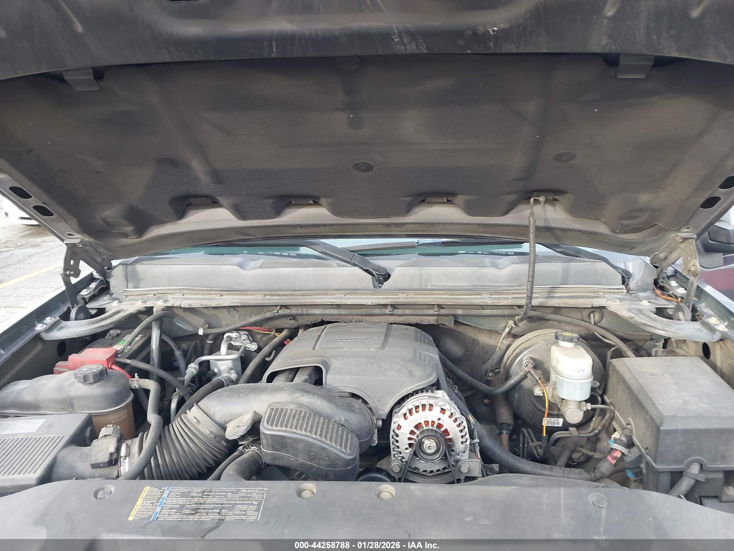 CHEVROLET SILVERADO image 10