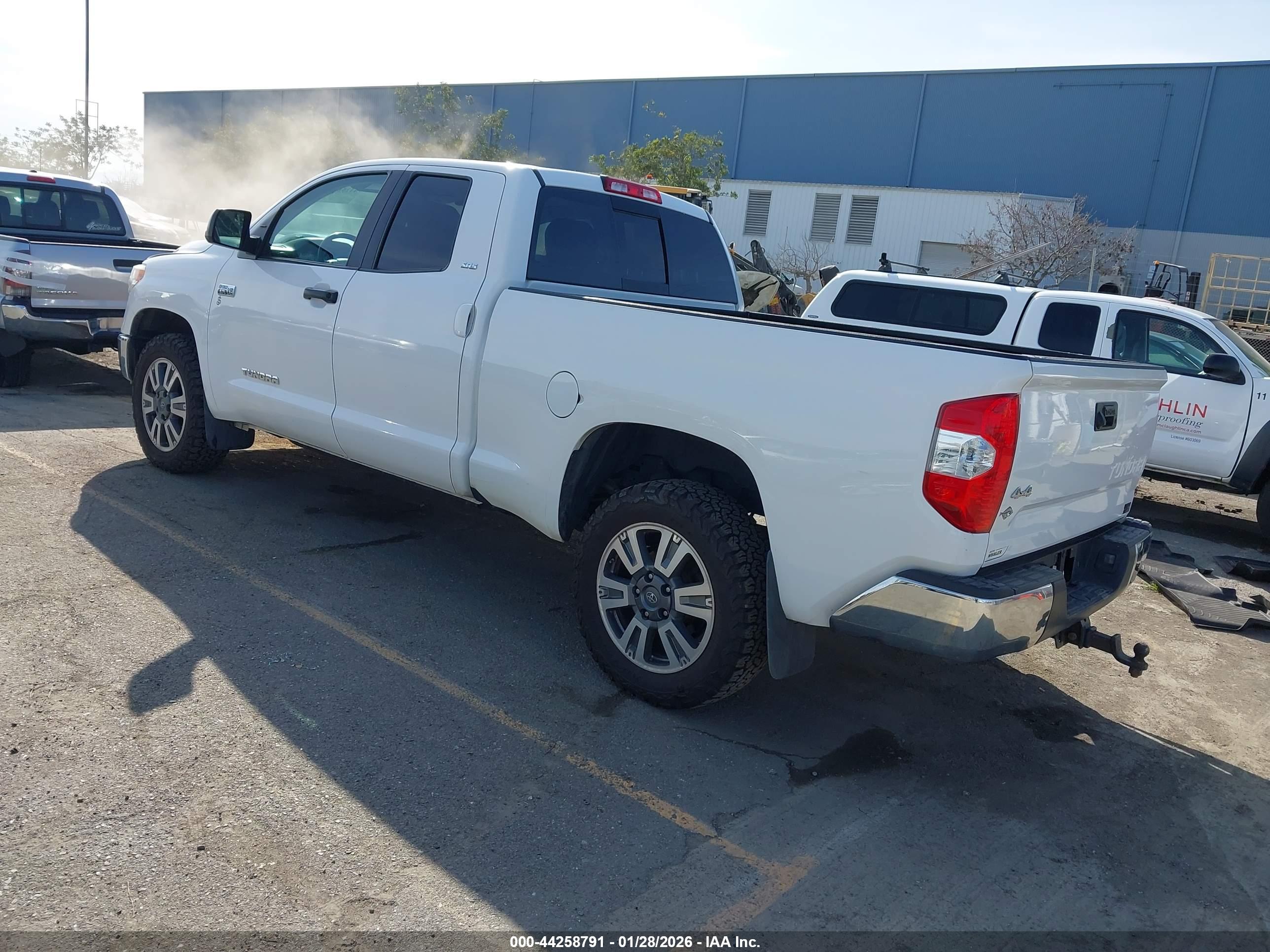 TOYOTA TUNDRA image 3