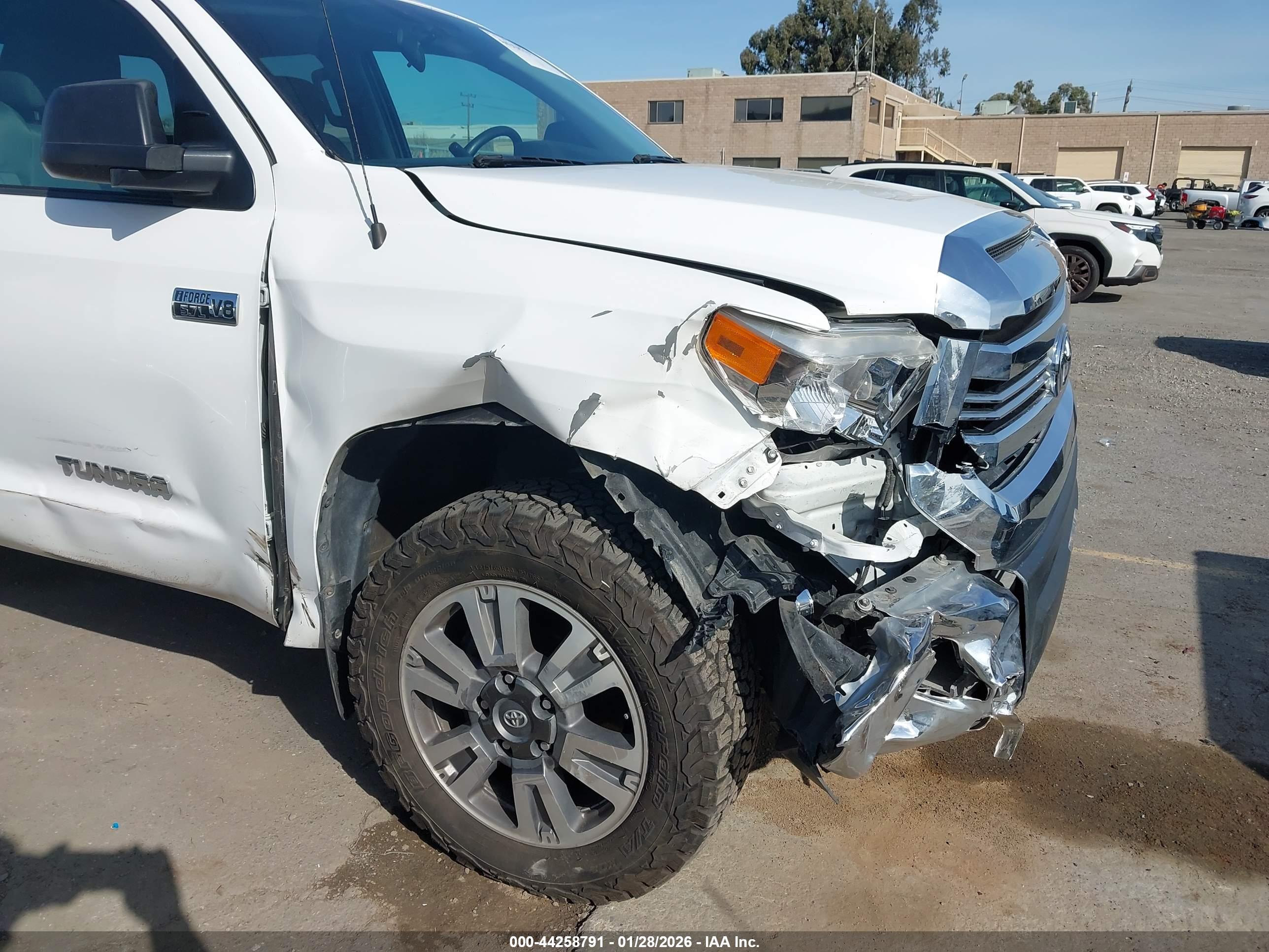 TOYOTA TUNDRA image 6