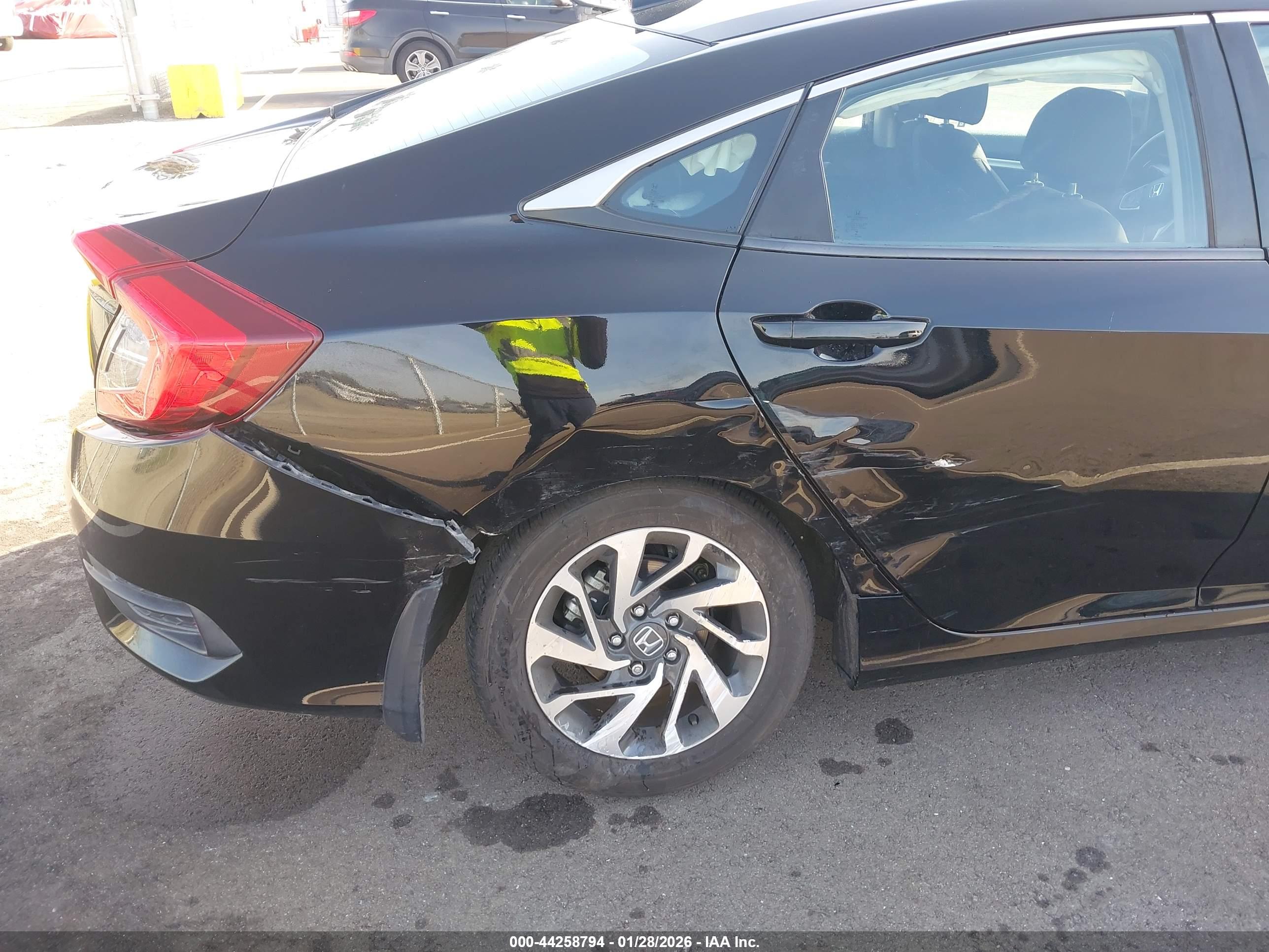 HONDA CIVIC image 6