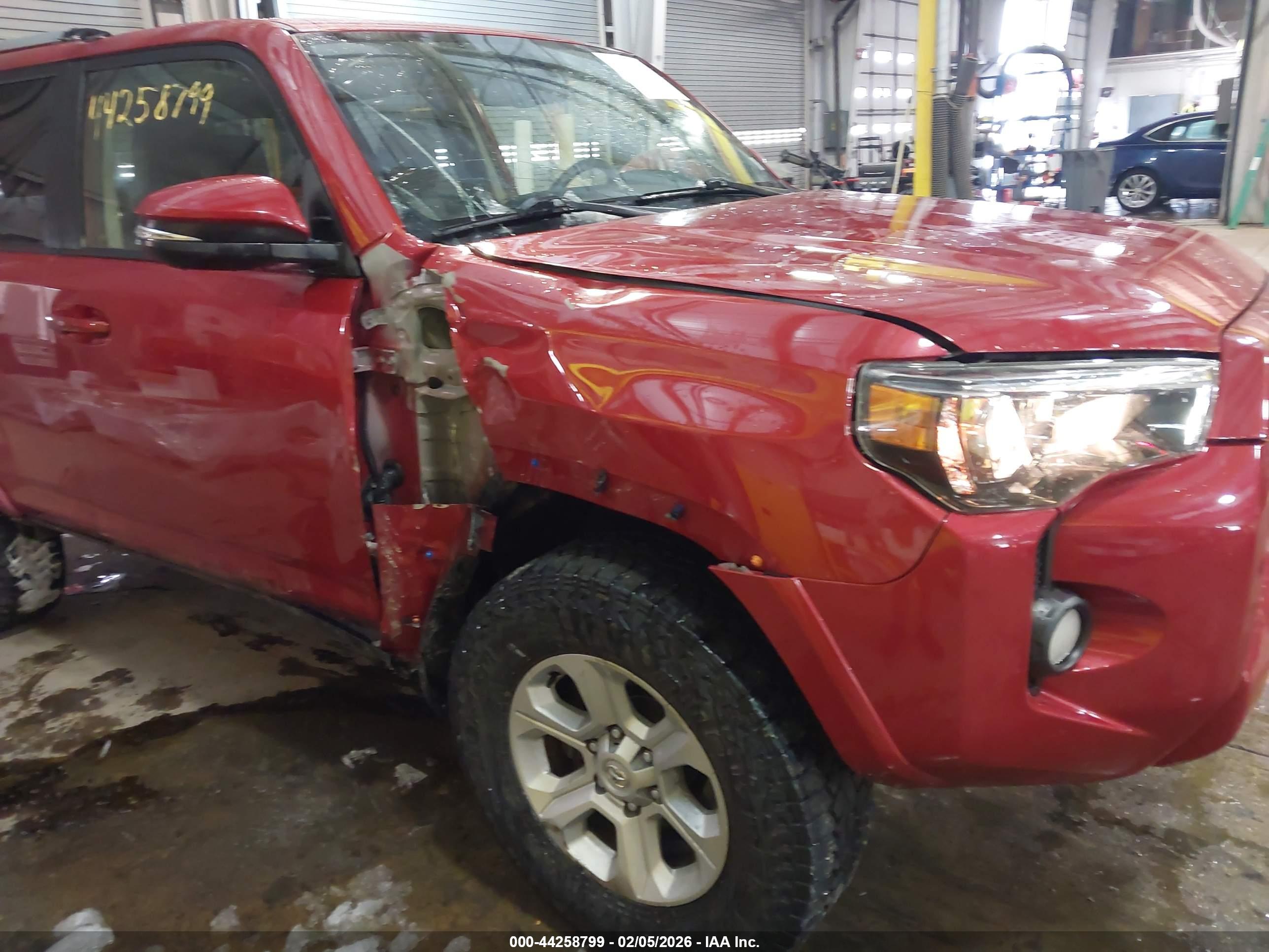 TOYOTA 4RUNNER image 6