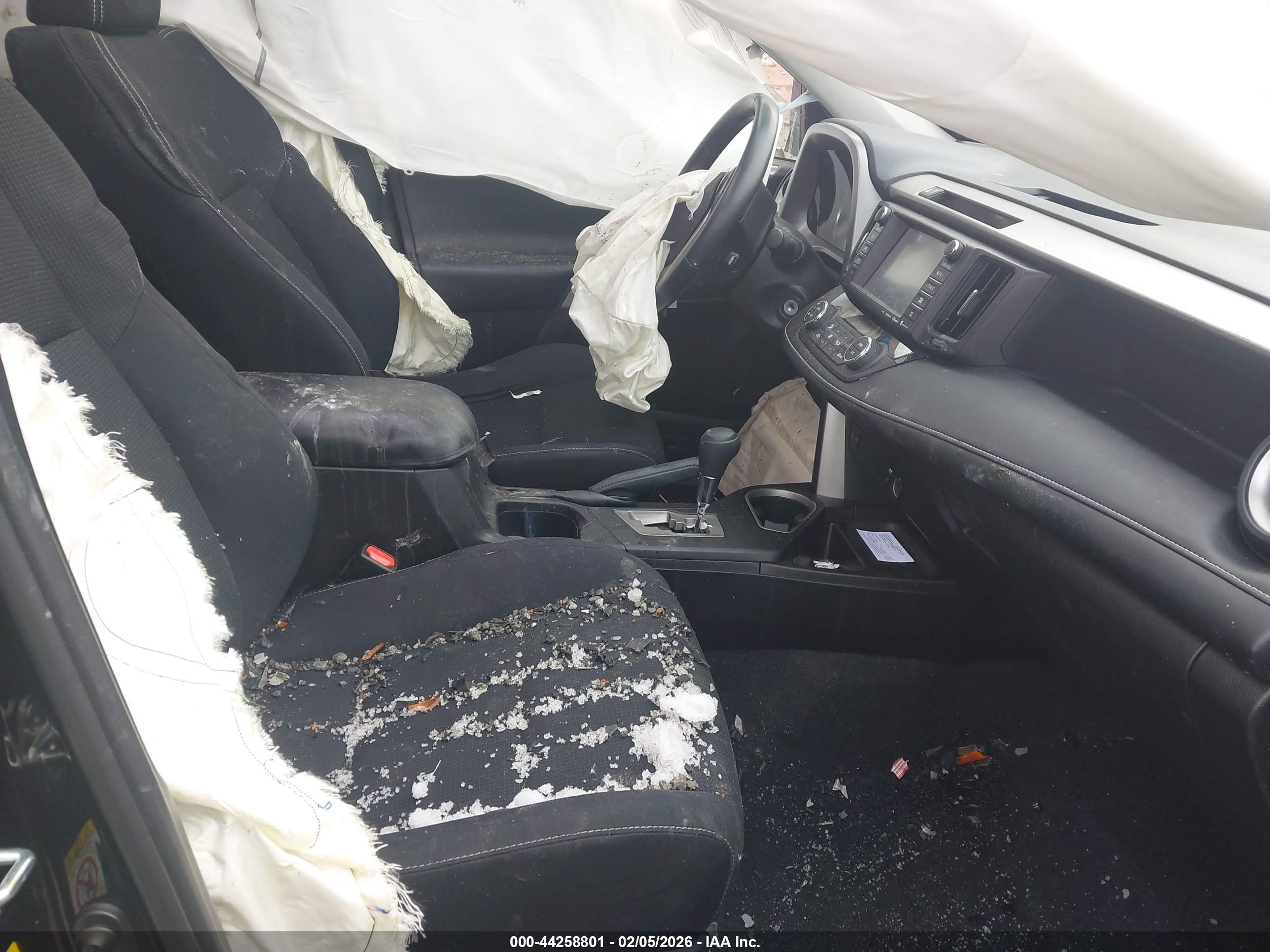 TOYOTA RAV4 image 5