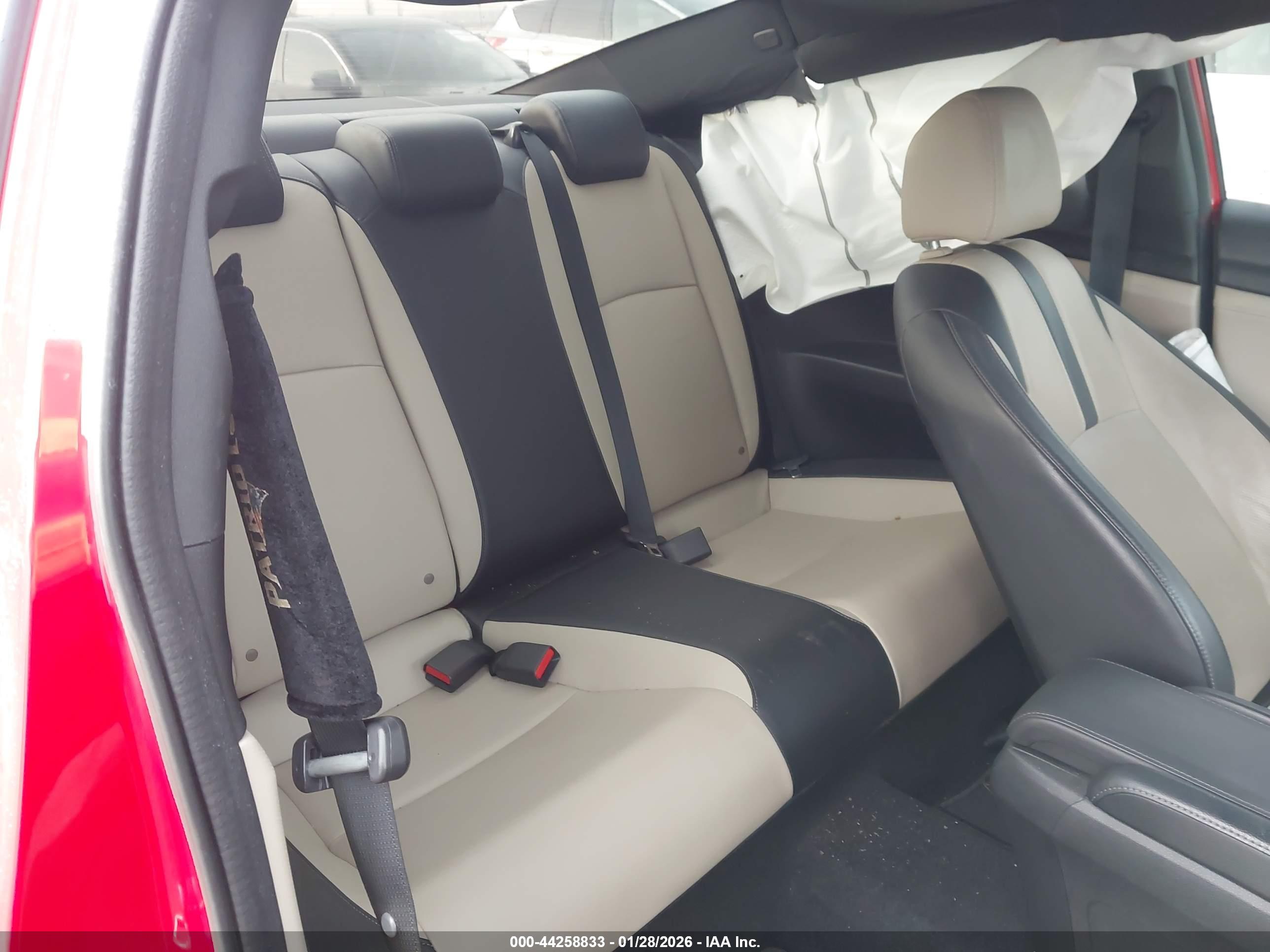 HONDA CIVIC image 8