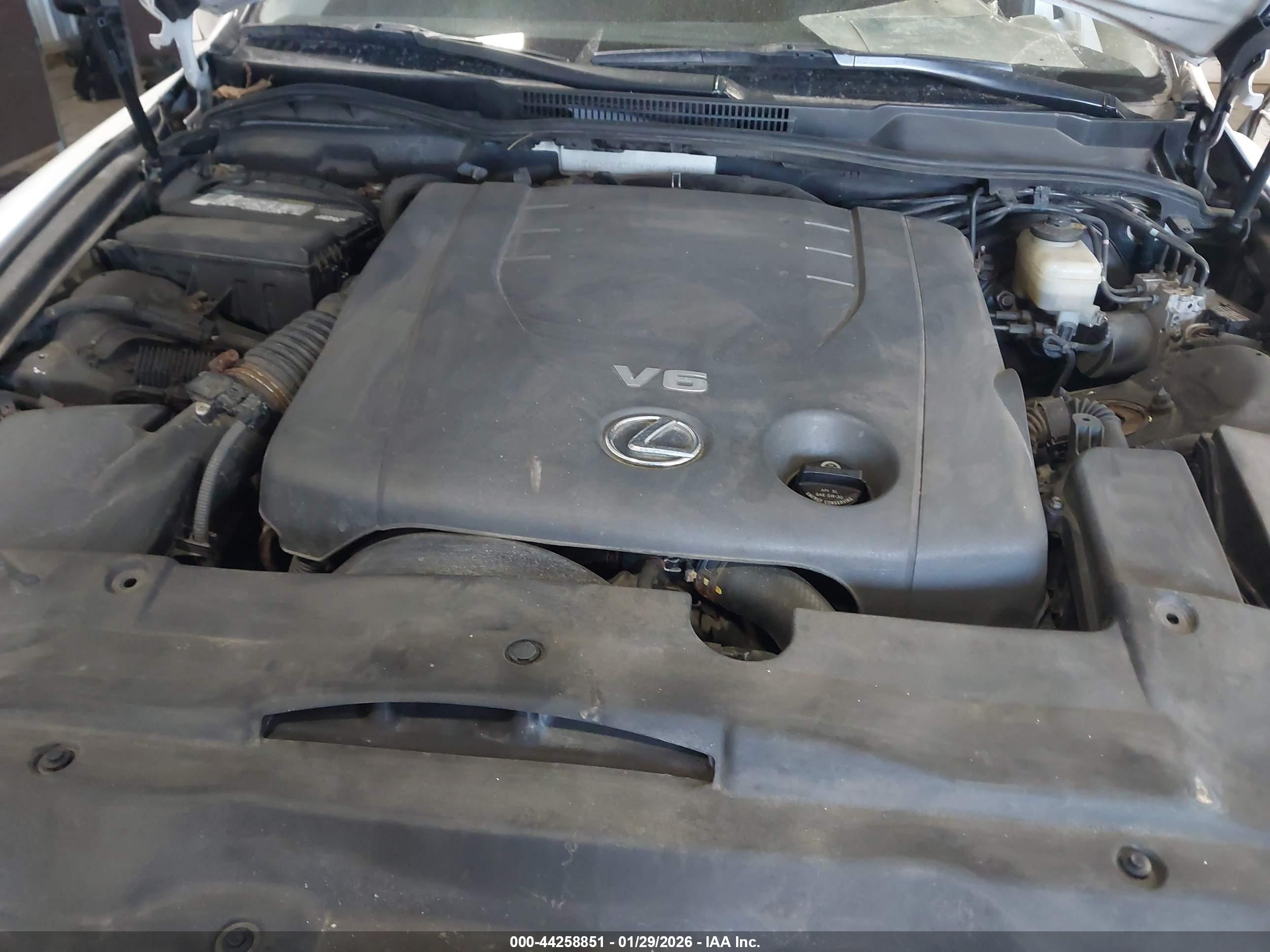 LEXUS IS image 10