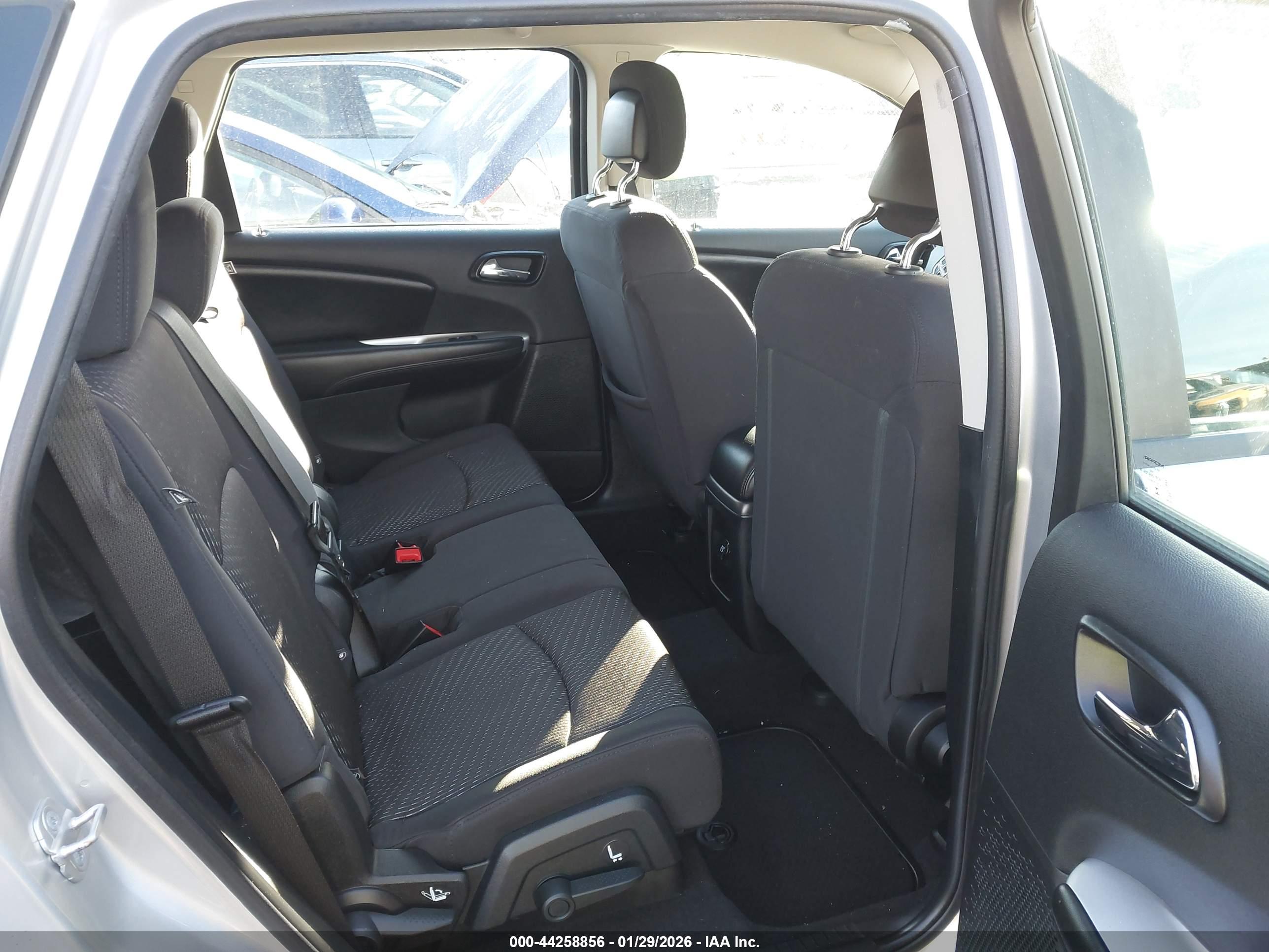DODGE JOURNEY image 8