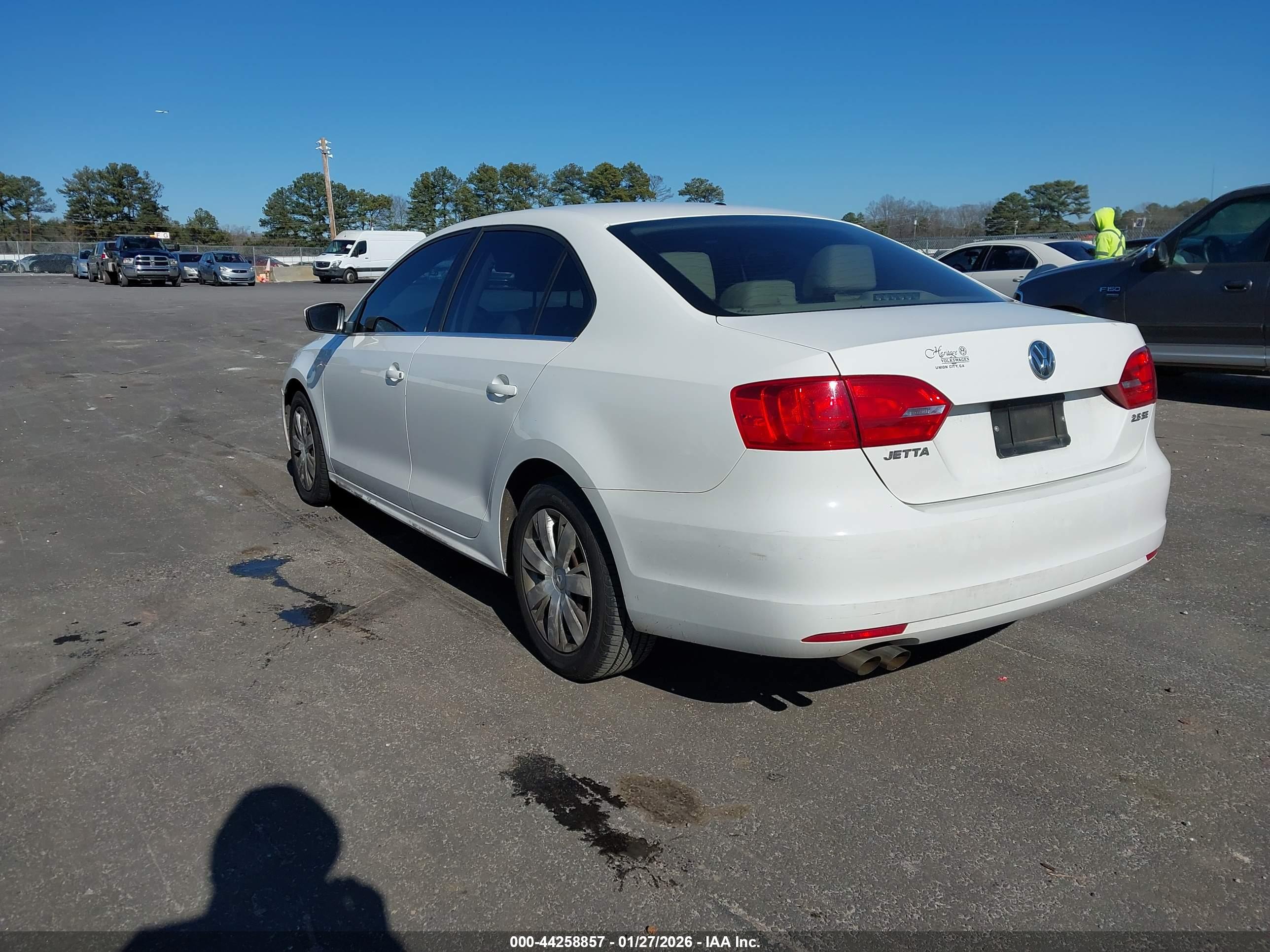 VOLKSWAGEN JETTA image 3