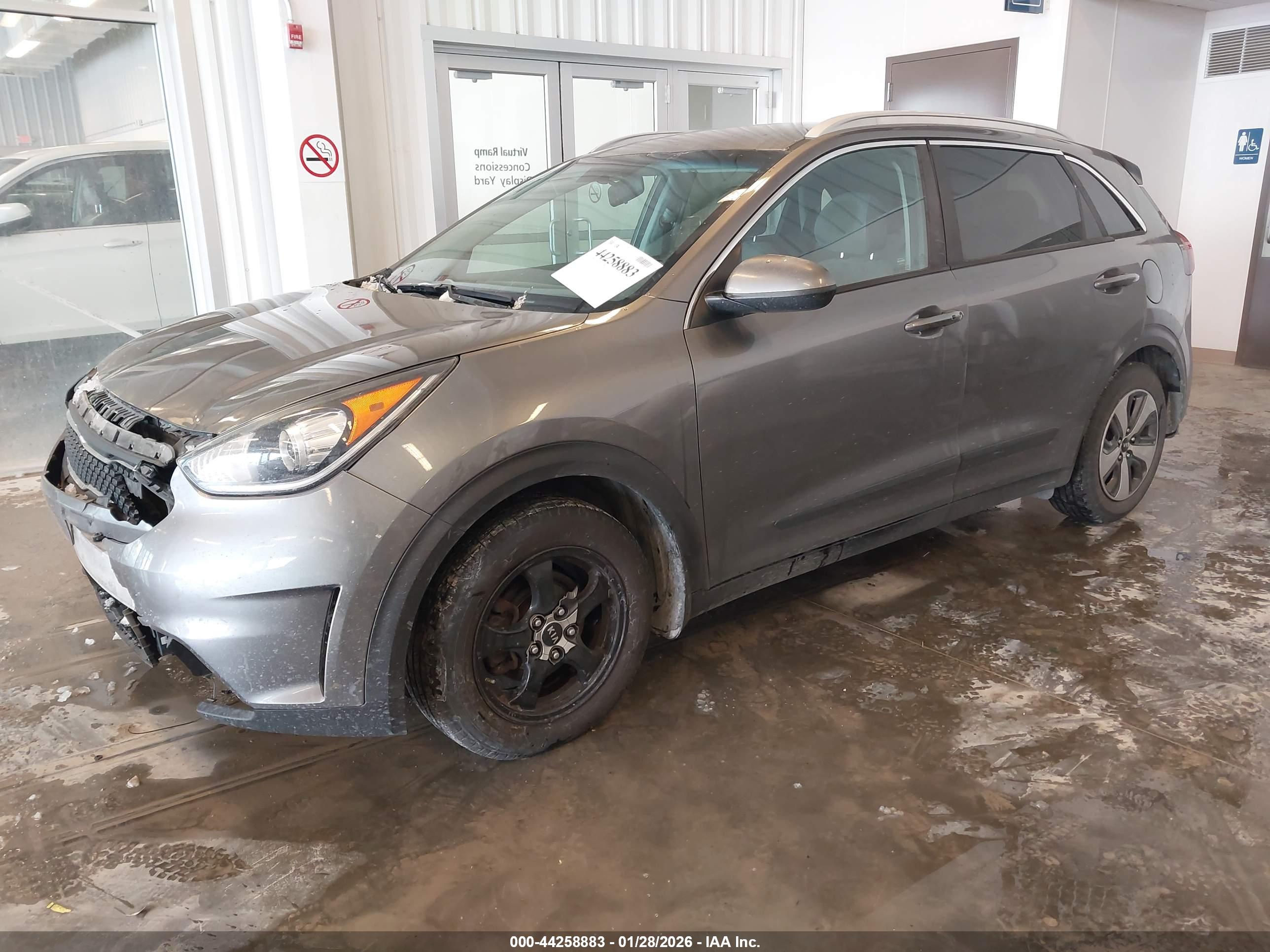 KIA NIRO image 2