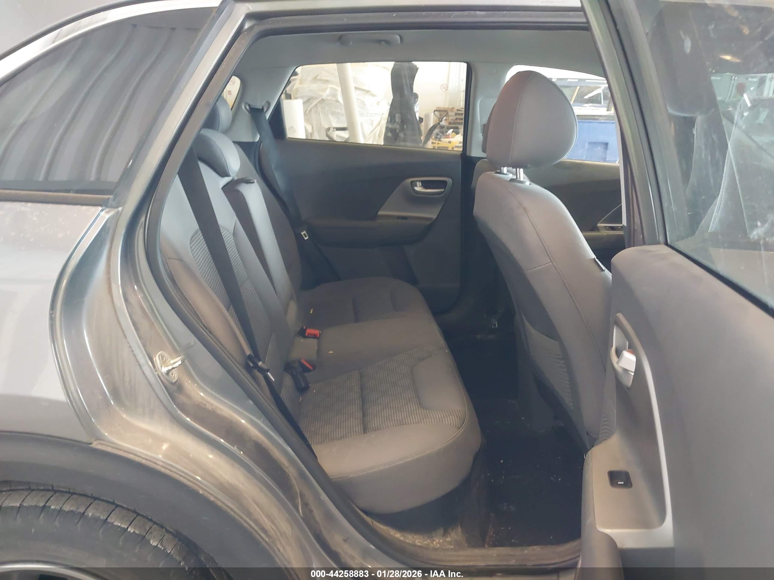 KIA NIRO image 8