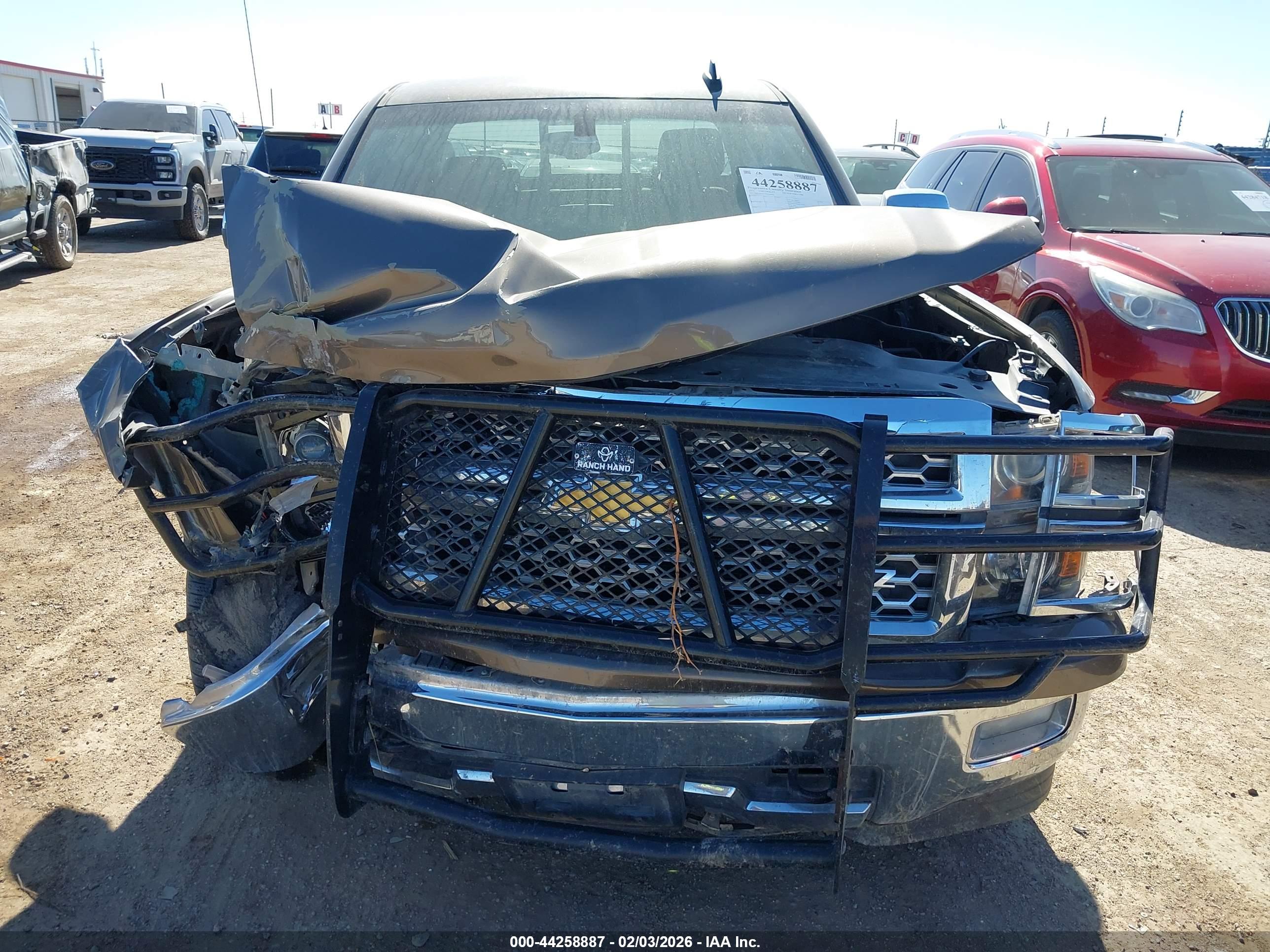 CHEVROLET SILVERADO image 6
