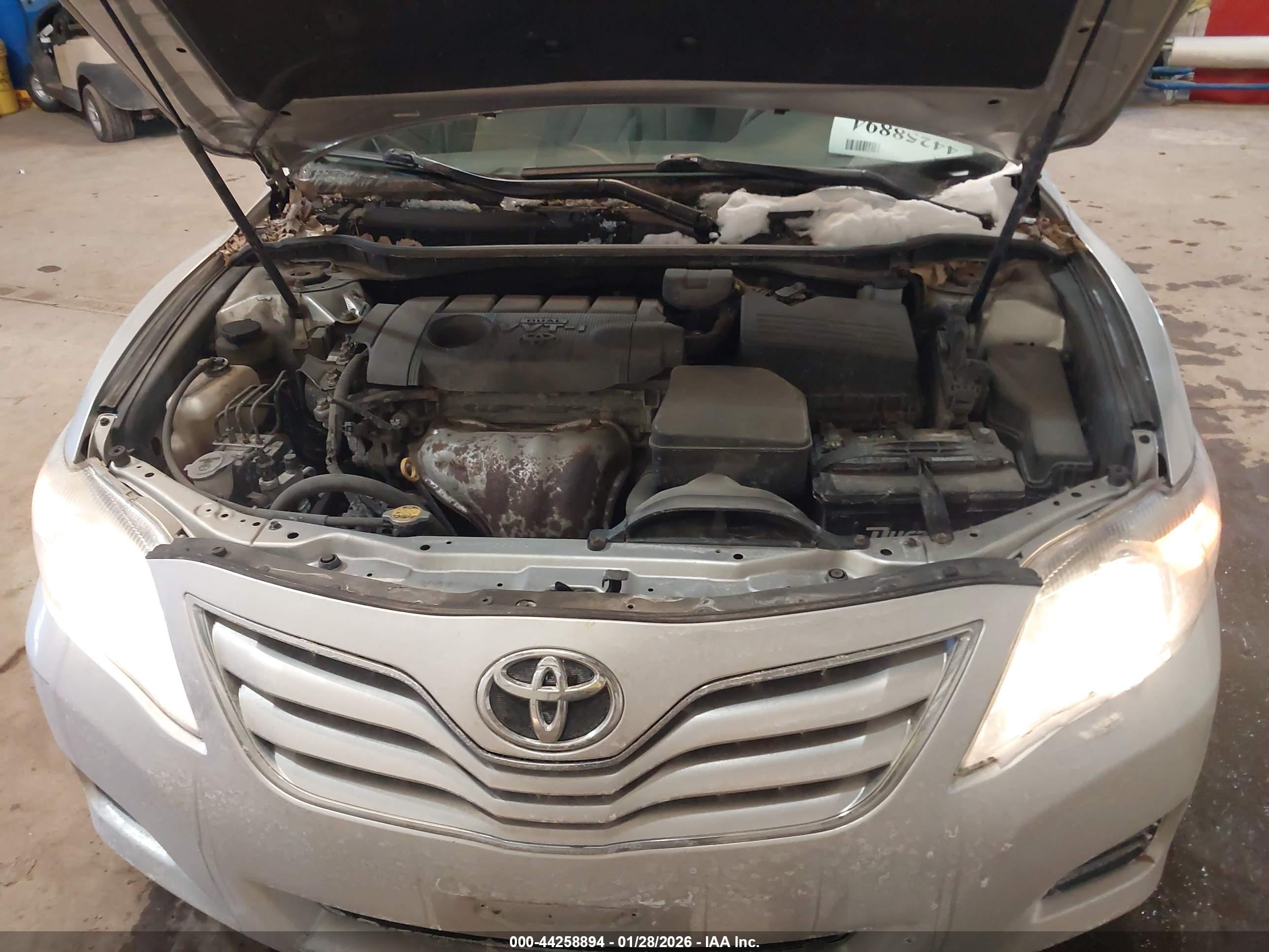 TOYOTA CAMRY image 10