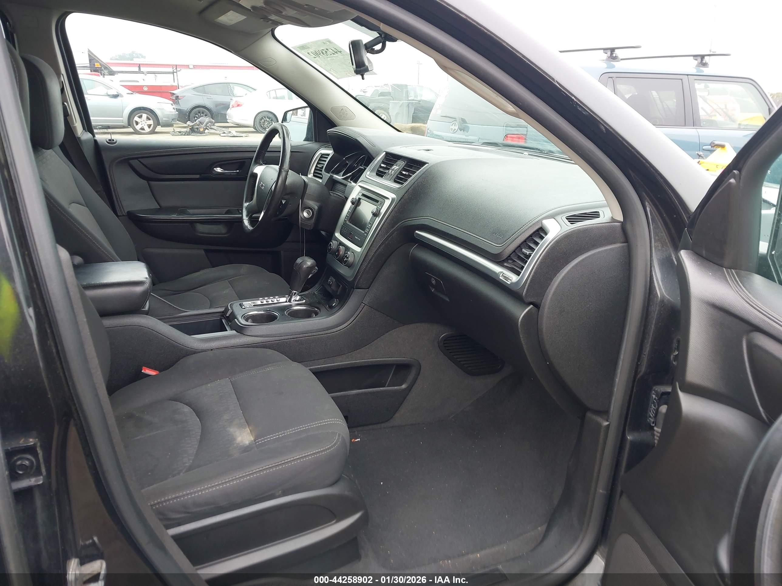 GMC ACADIA image 5