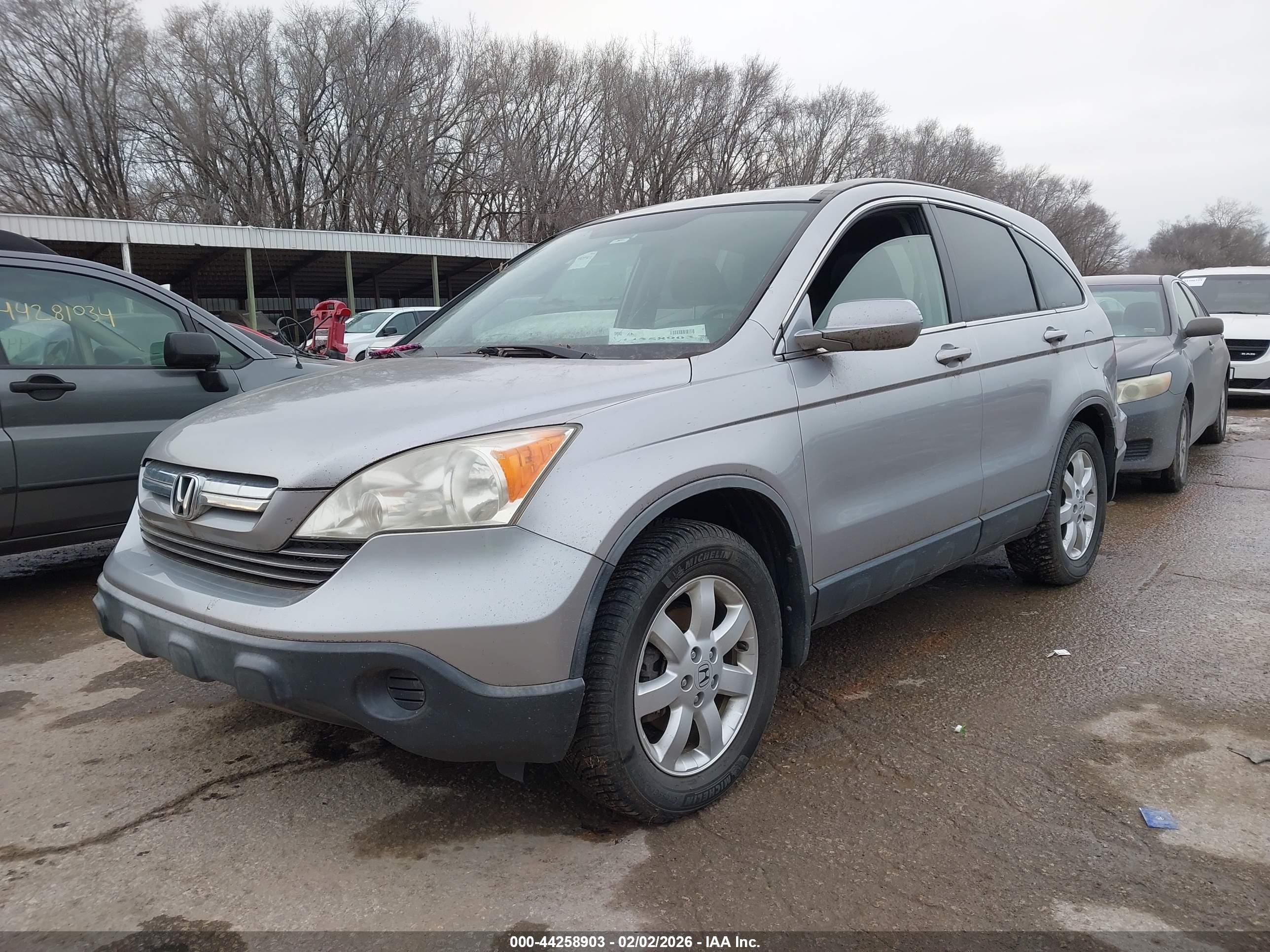 HONDA CR-V image 2