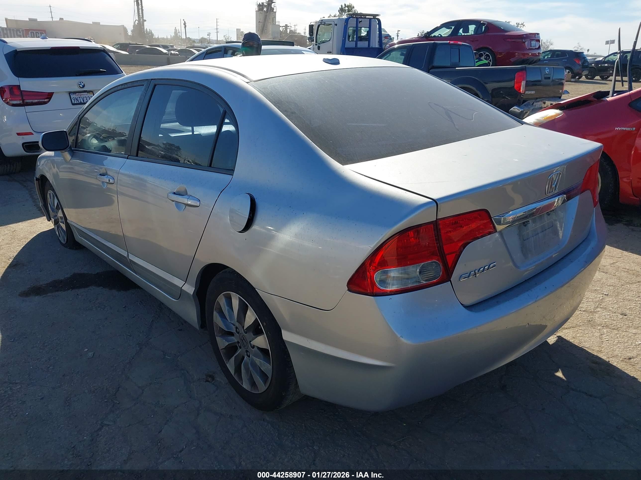 HONDA CIVIC image 3
