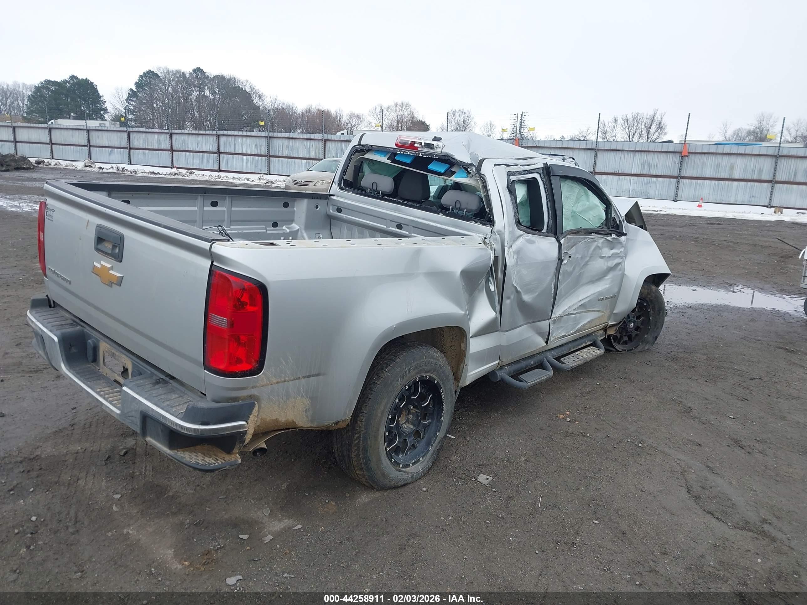 CHEVROLET COLORADO image 4